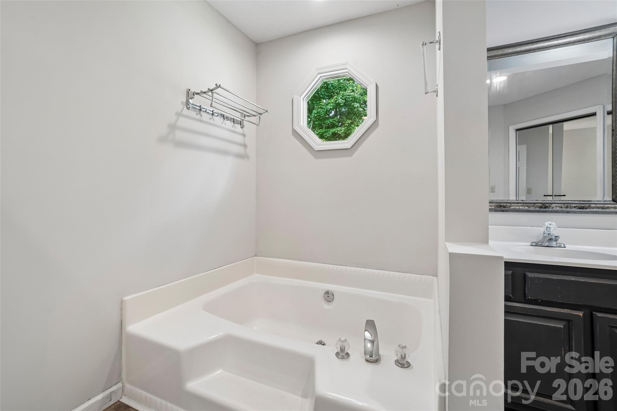 506 Fox Hollow Lane — Mills River