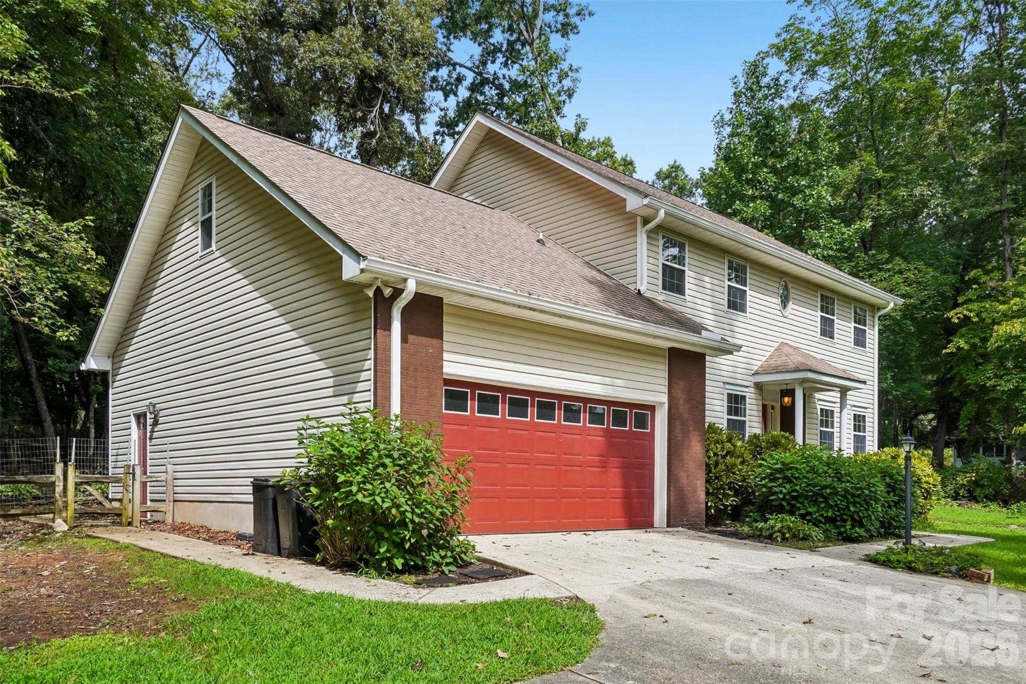 506 Fox Hollow Lane — Mills River