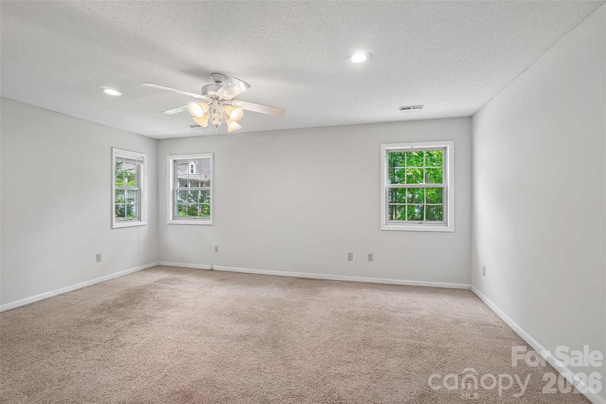 506 Fox Hollow Lane — Mills River