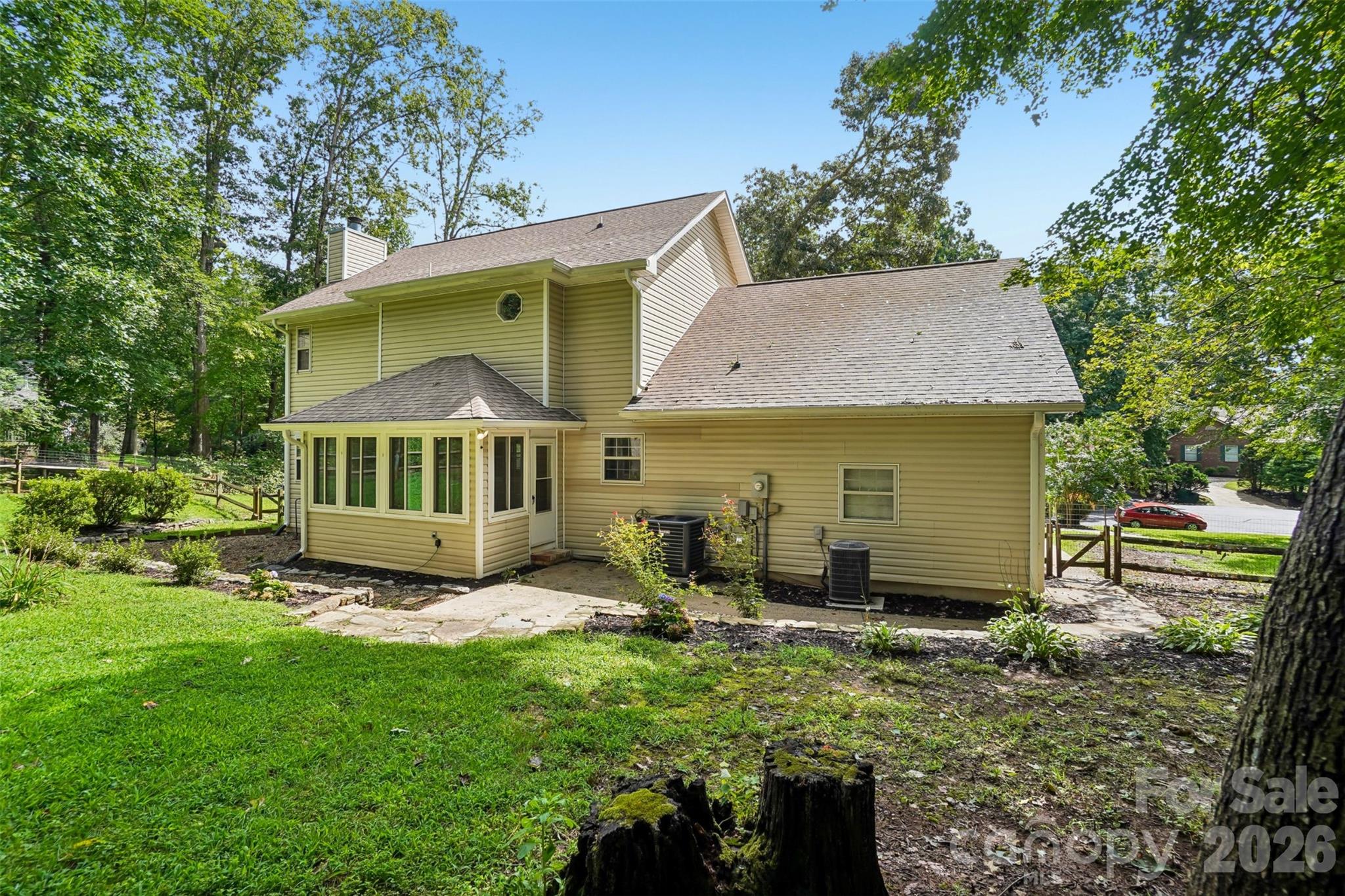 506 Fox Hollow Lane — Mills River