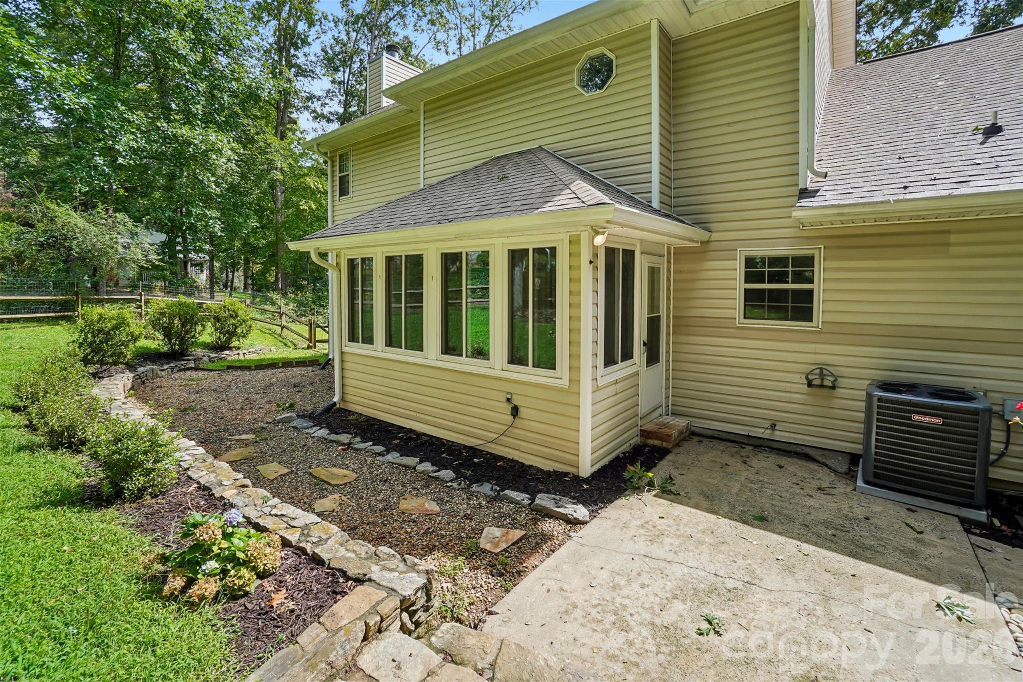 506 Fox Hollow Lane — Mills River