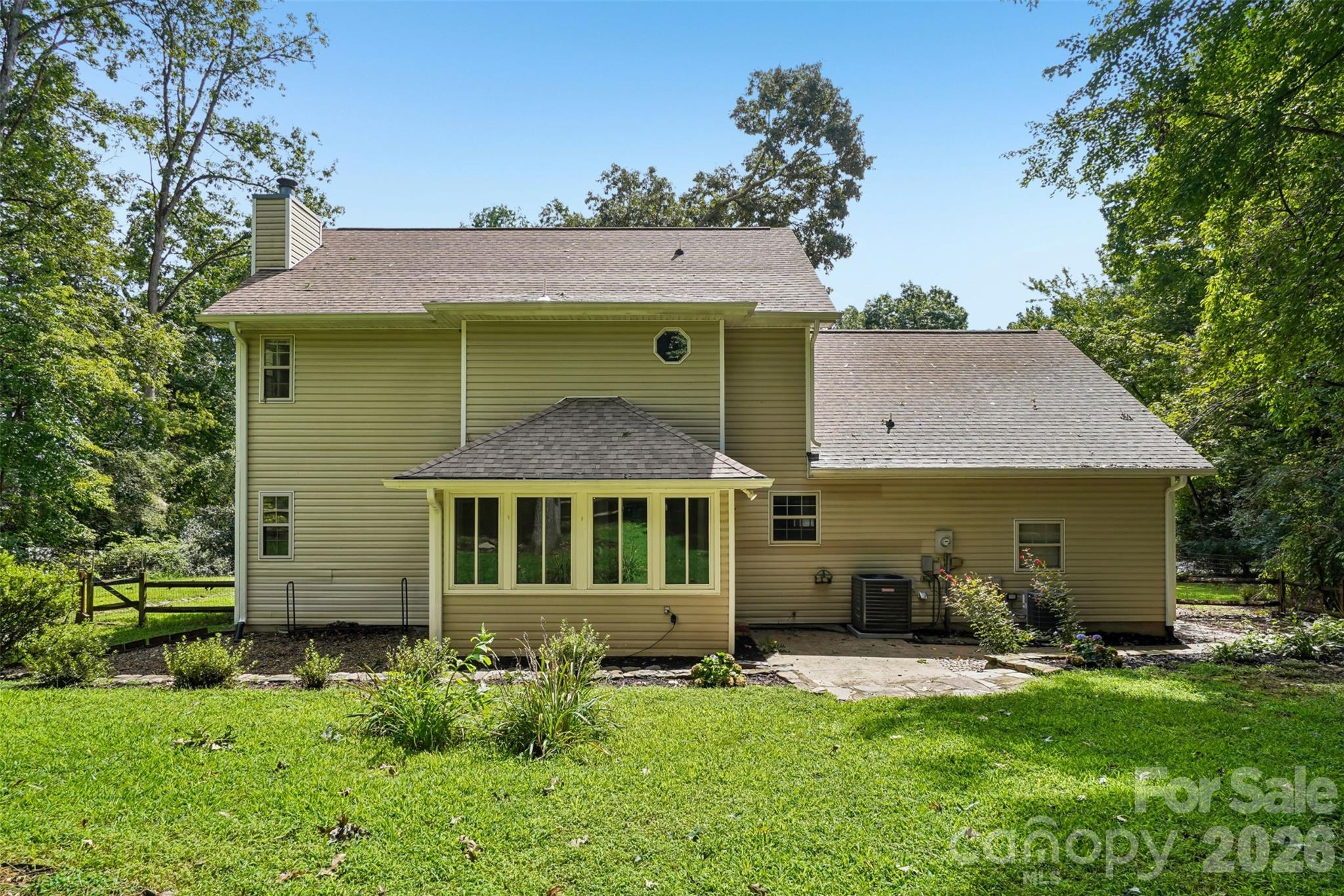 506 Fox Hollow Lane — Mills River