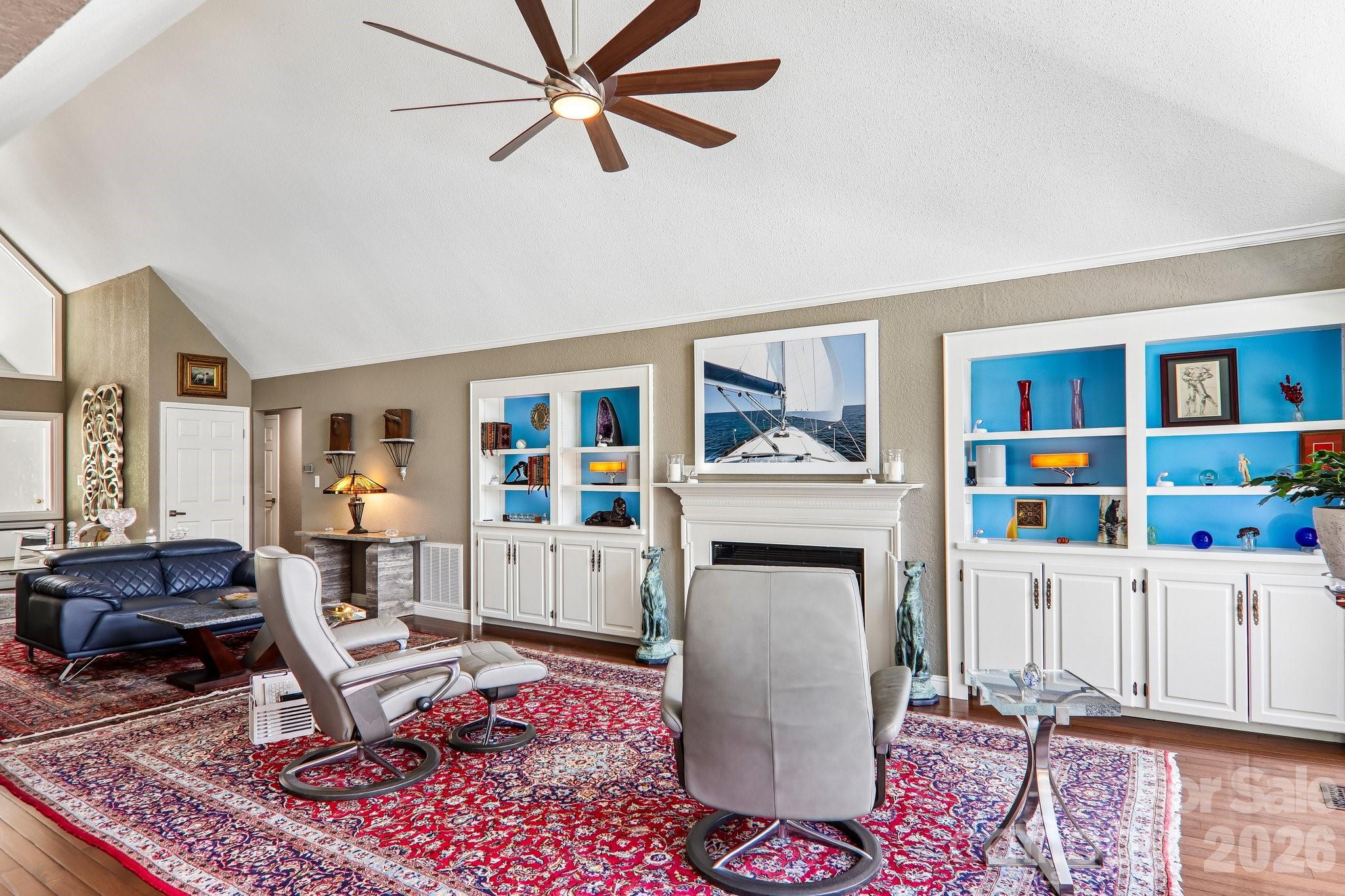 146 Overlook Drive — Flat Rock
