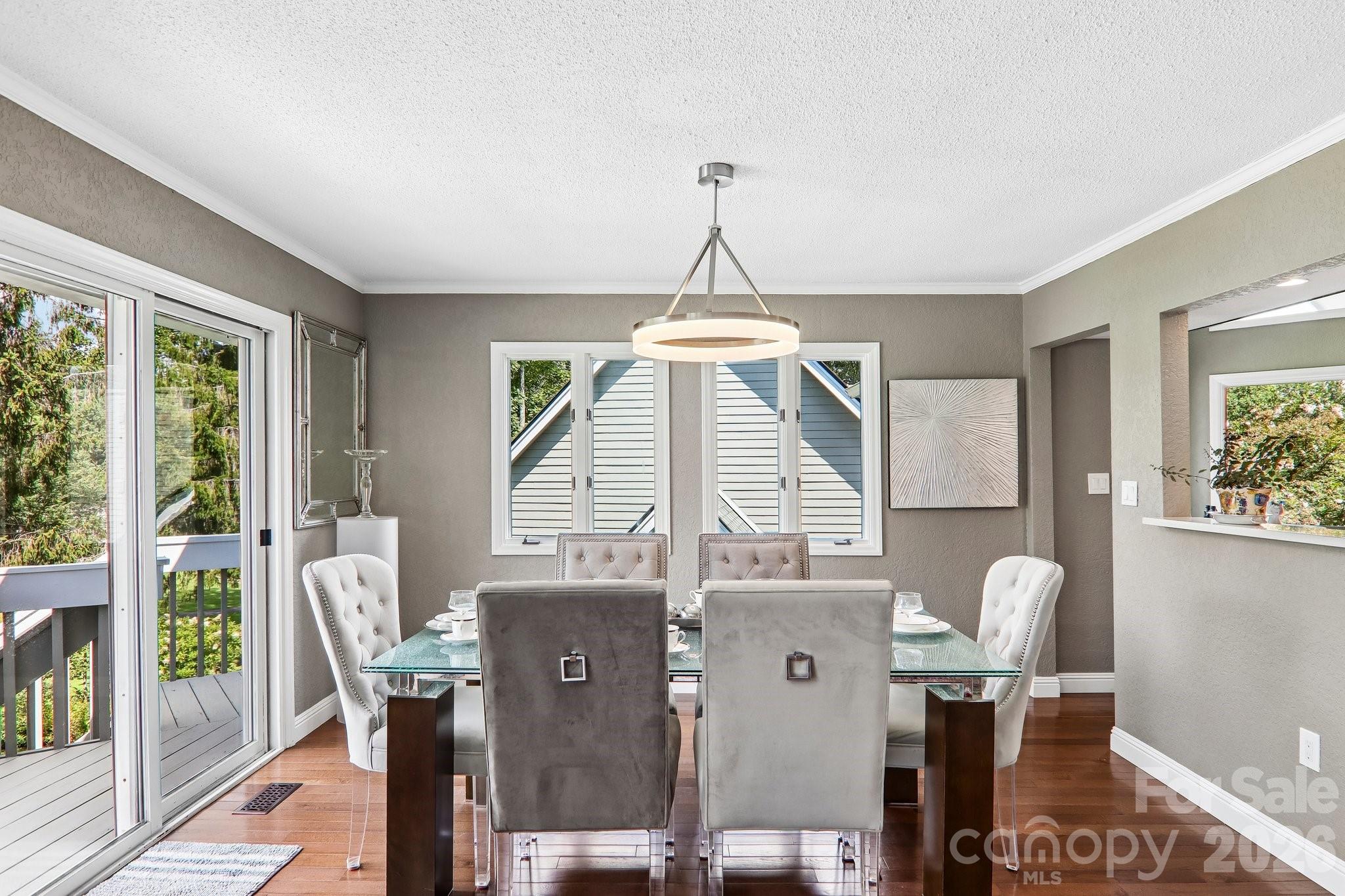 146 Overlook Drive — Flat Rock