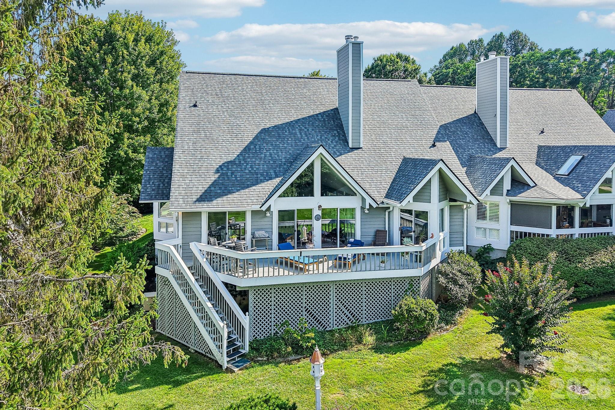 146 Overlook Drive — Flat Rock