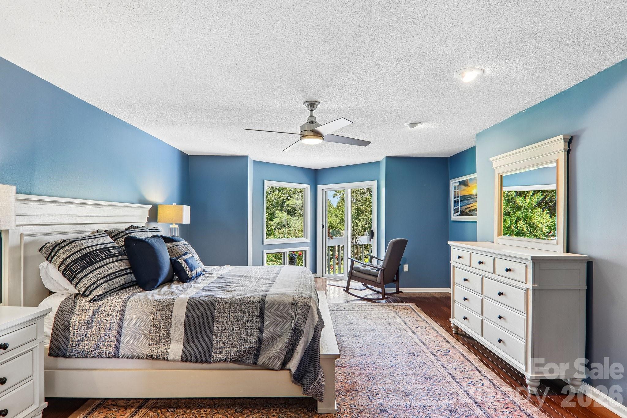 146 Overlook Drive — Flat Rock