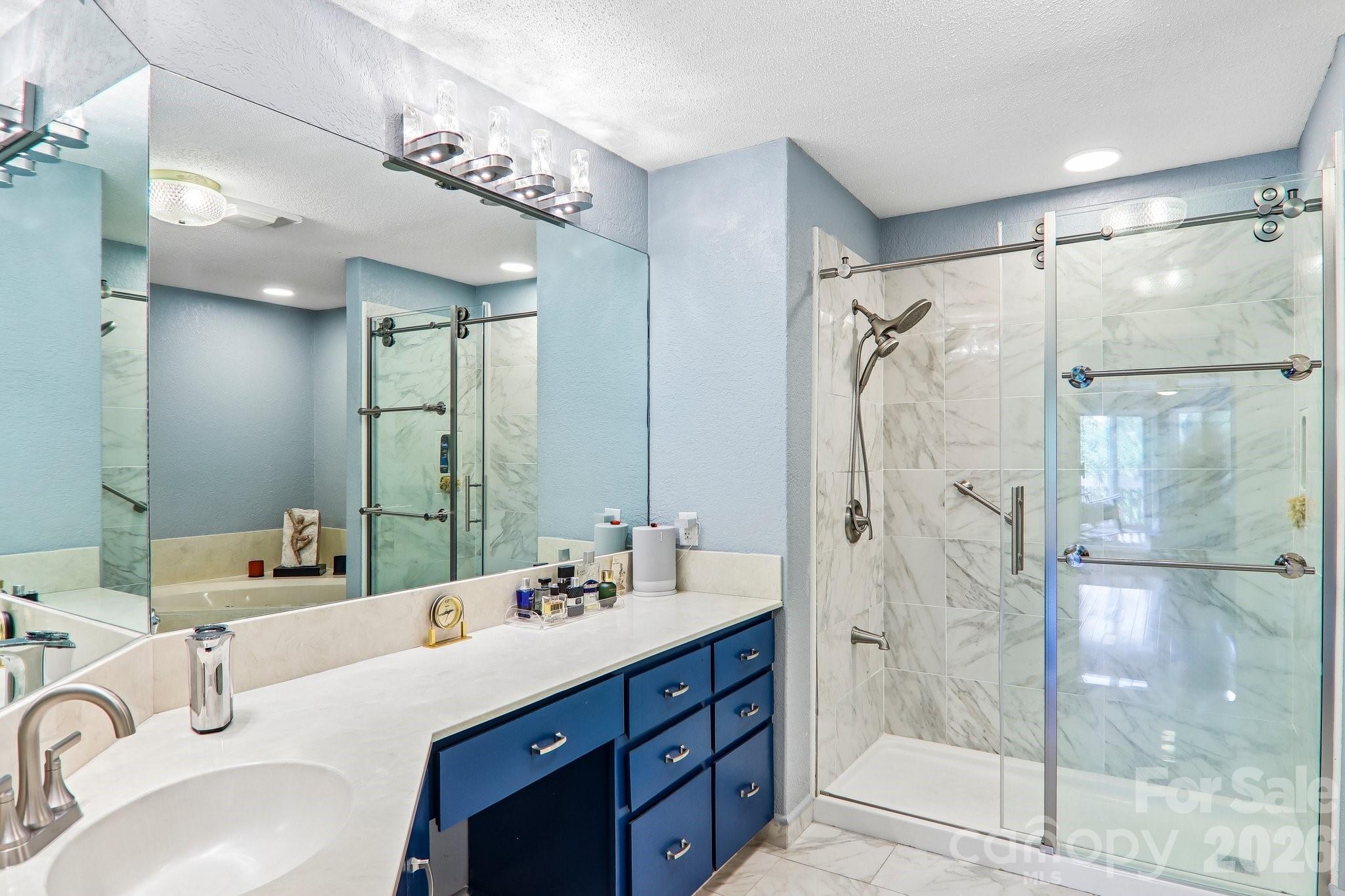 146 Overlook Drive — Flat Rock