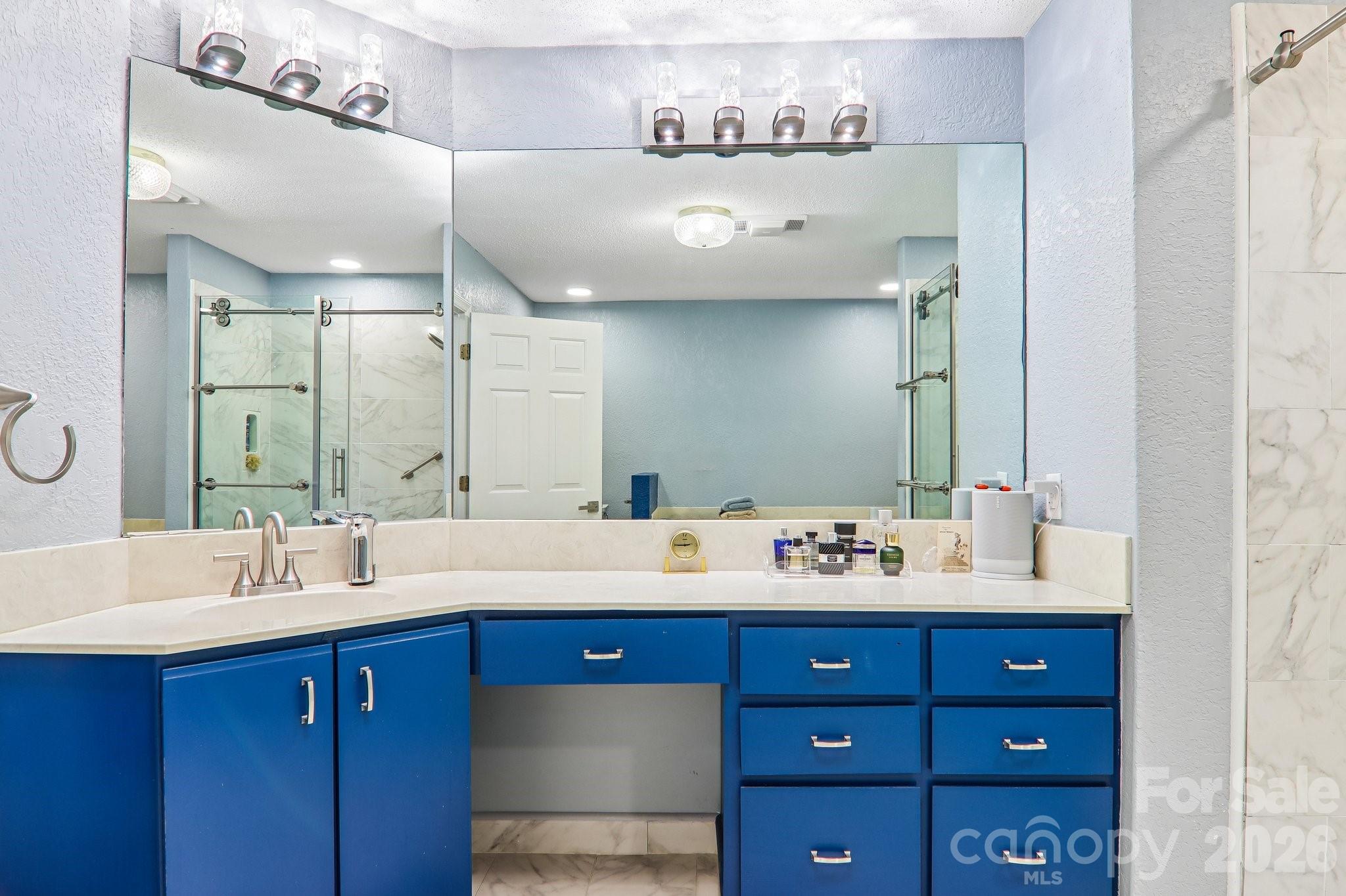 146 Overlook Drive — Flat Rock