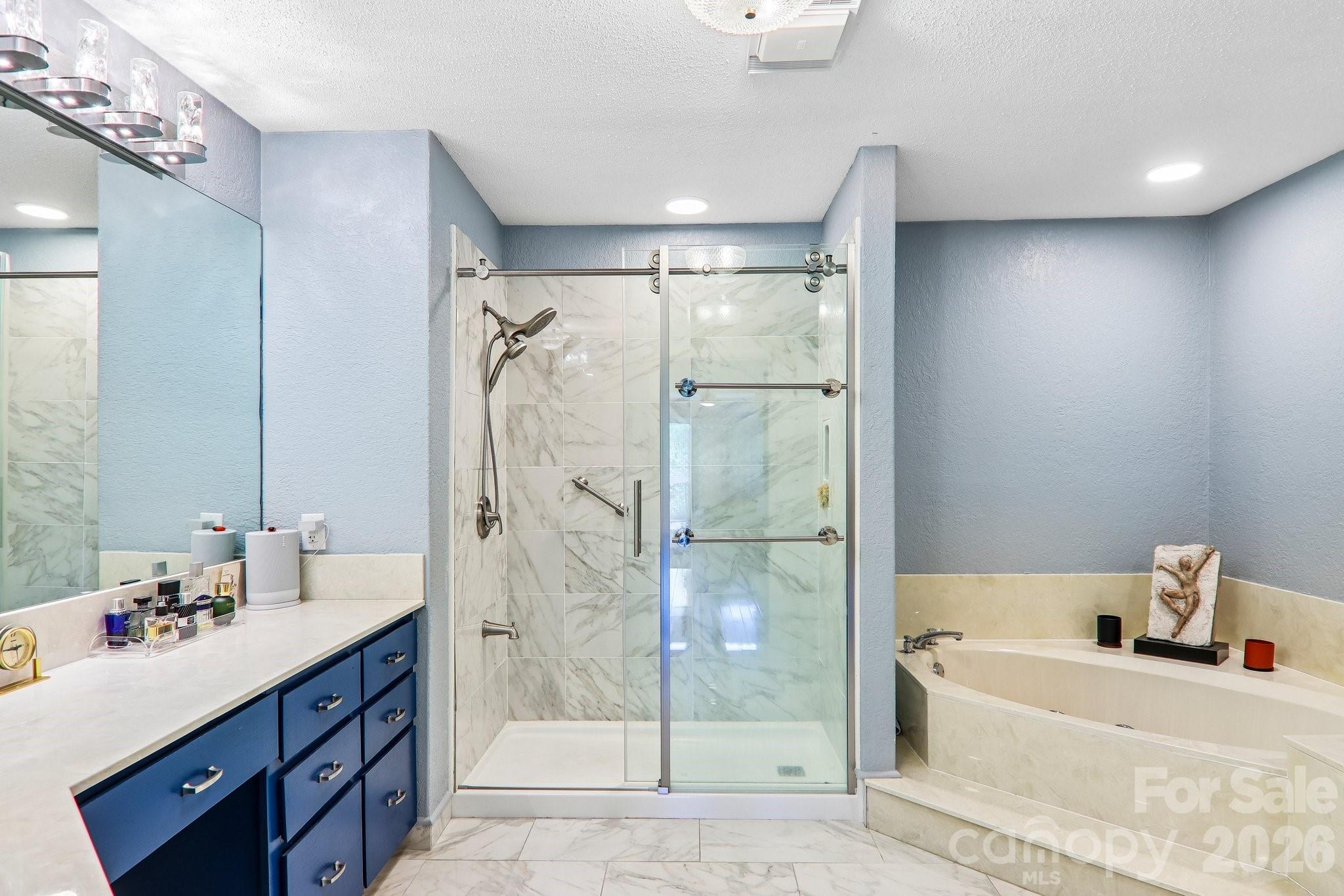 146 Overlook Drive — Flat Rock