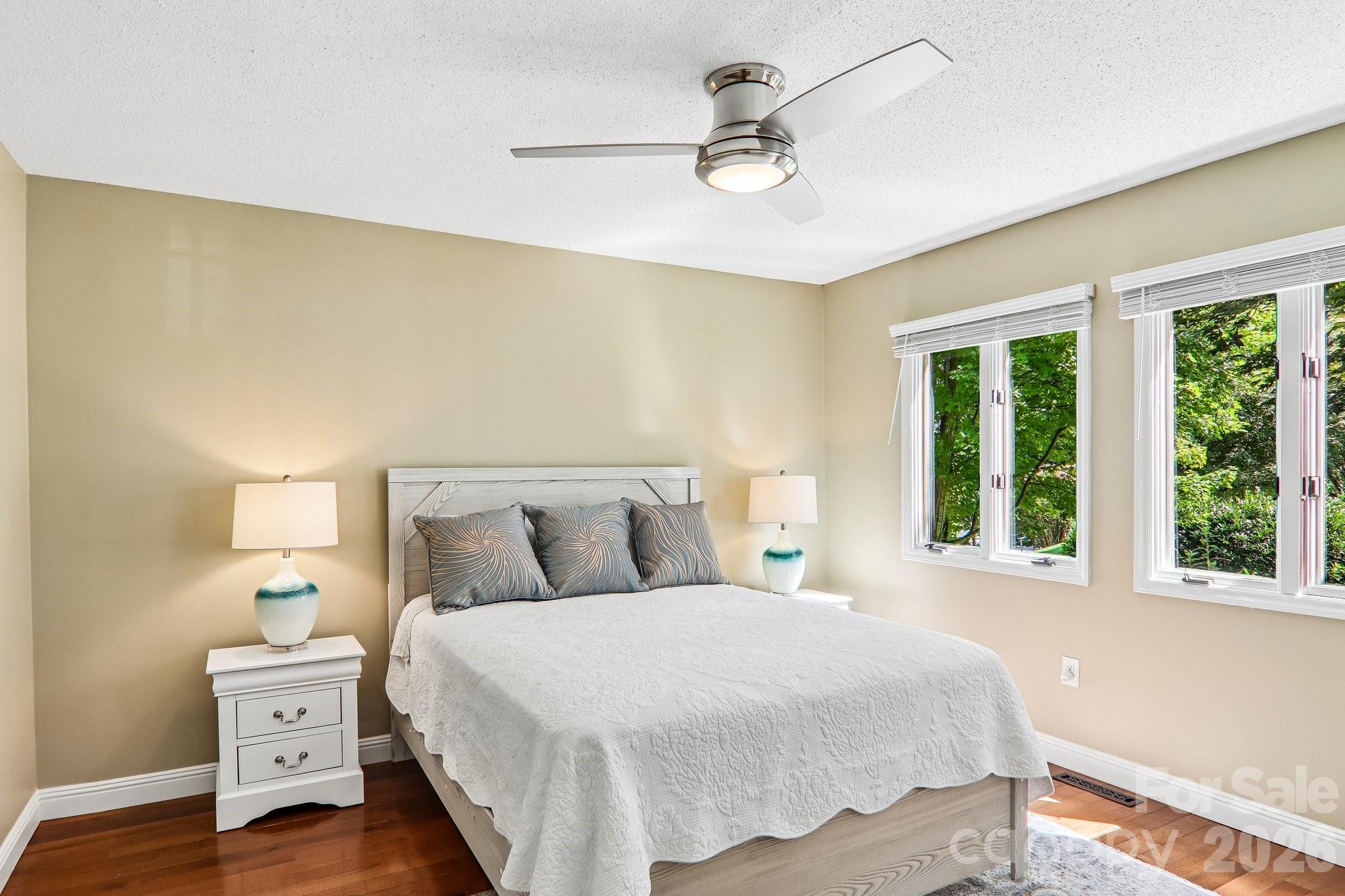 146 Overlook Drive — Flat Rock