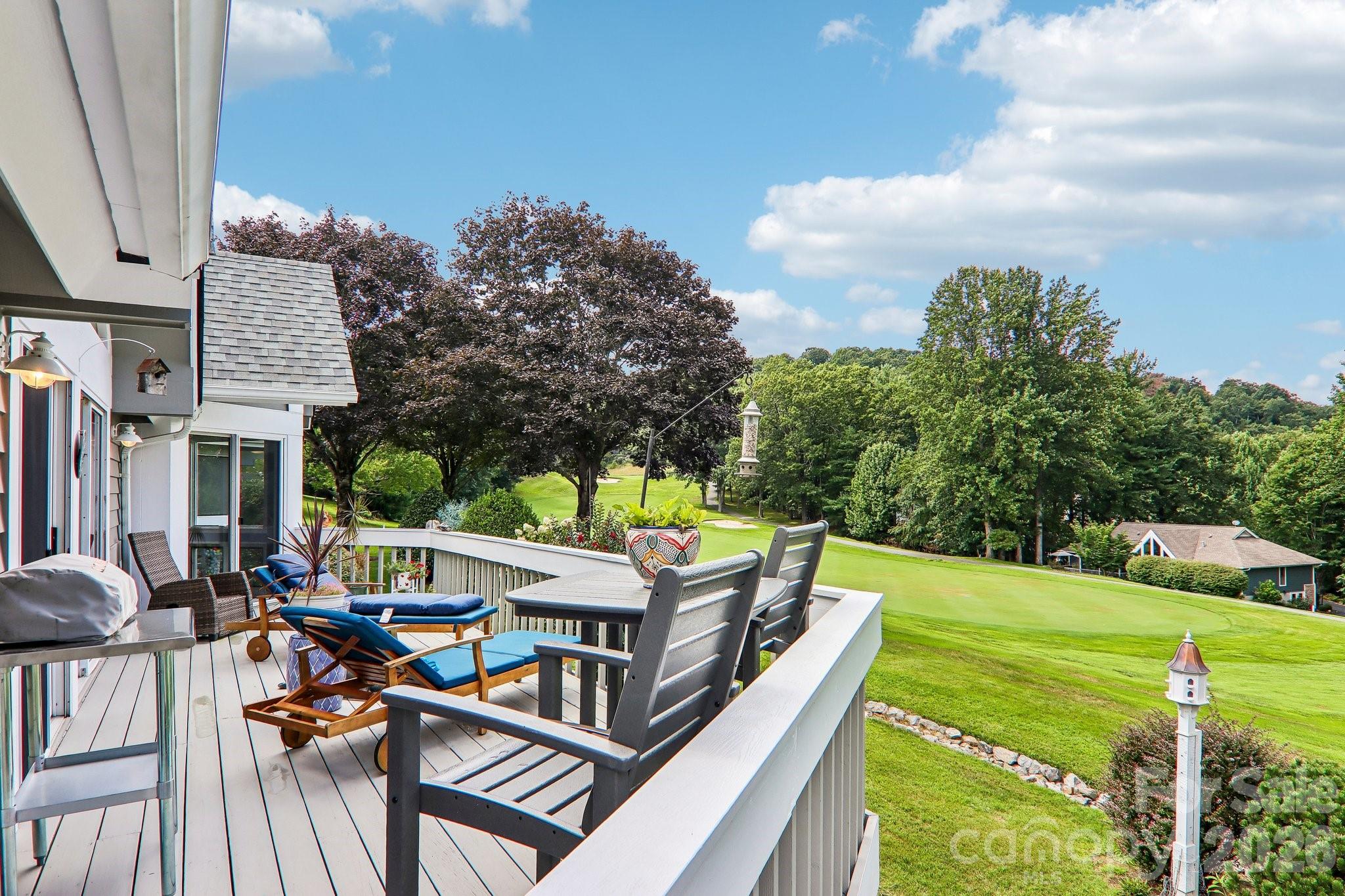 146 Overlook Drive — Flat Rock