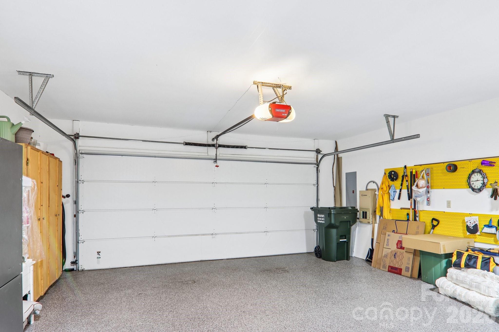 146 Overlook Drive — Flat Rock
