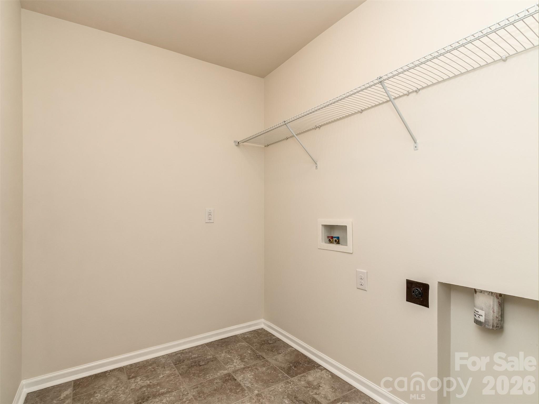 10433 Honeyfur Court — Charlotte