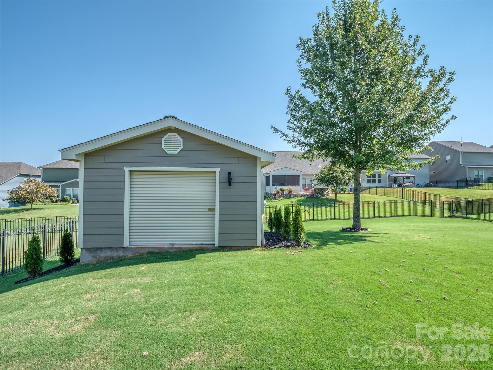 10433 Honeyfur Court — Charlotte