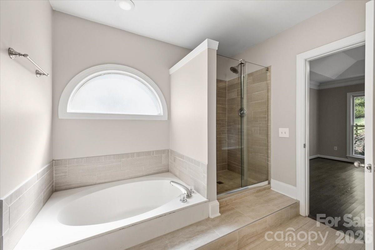 9011 Coleshire Court — Charlotte