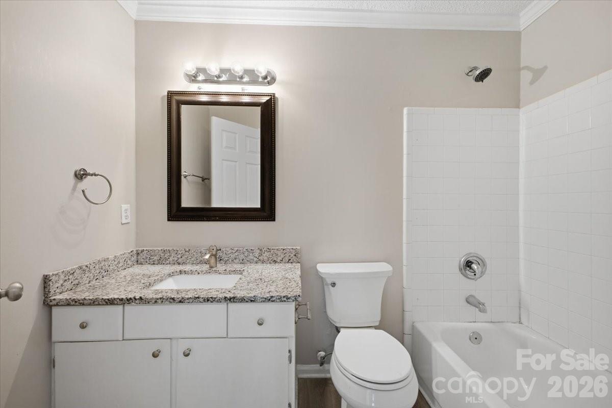 9011 Coleshire Court — Charlotte