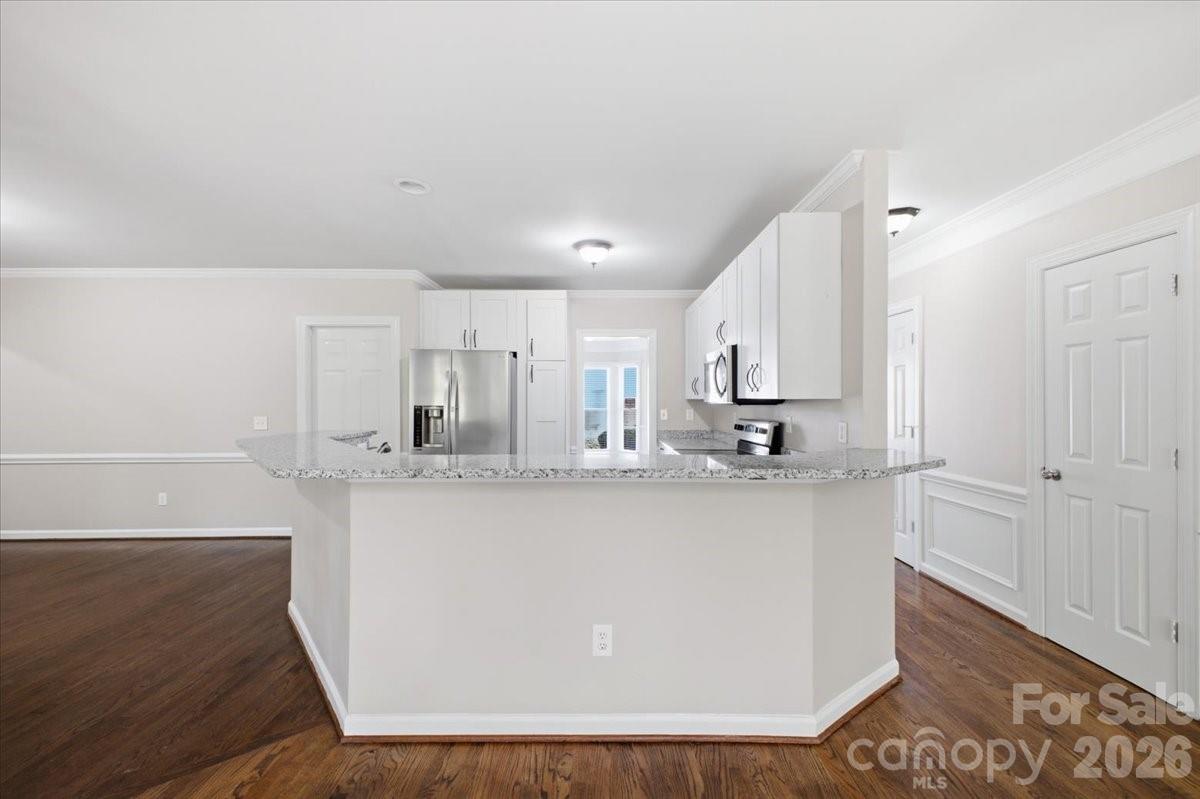 9011 Coleshire Court — Charlotte