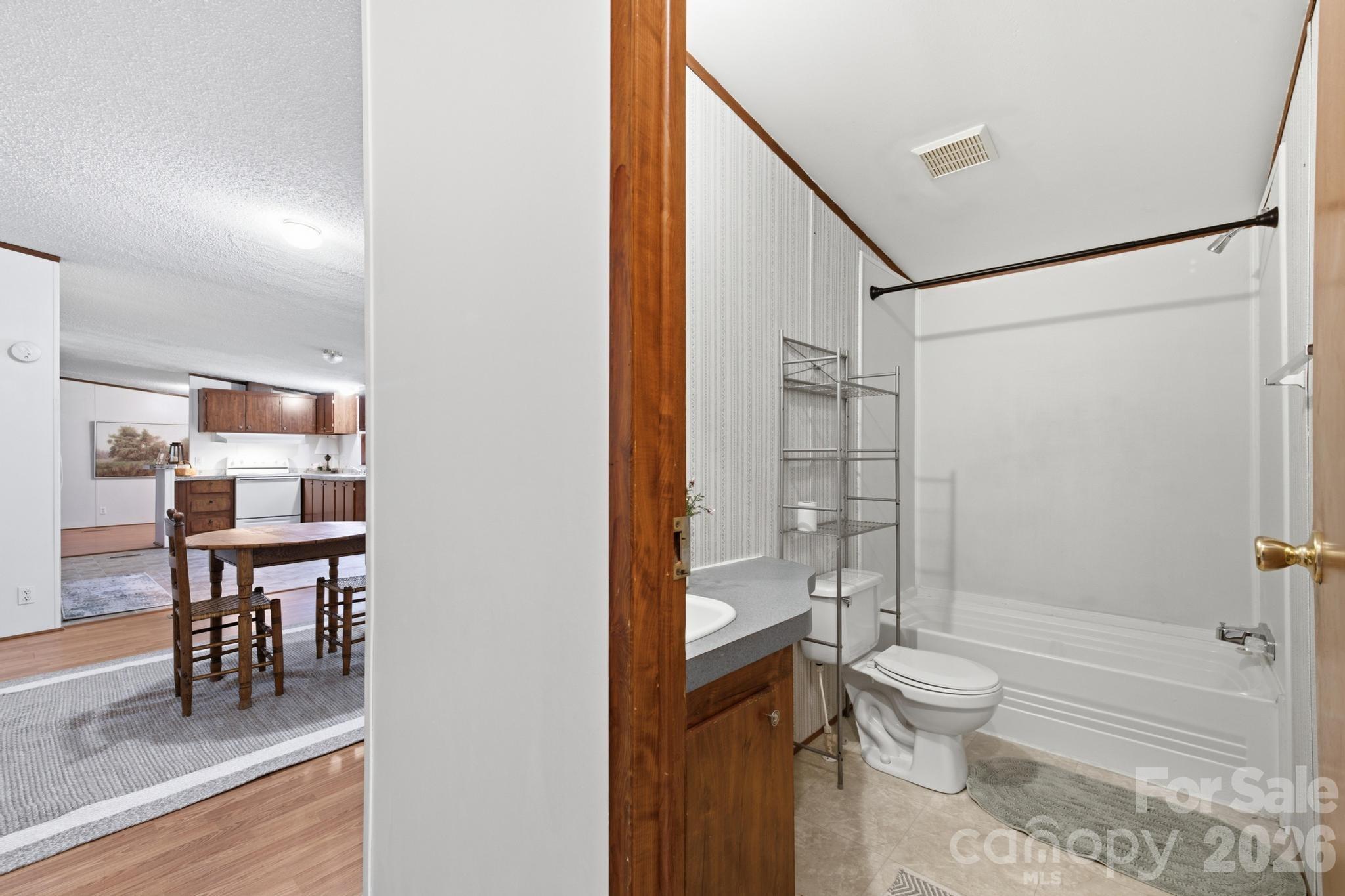 4904 HWY 90 Highway — Collettsville