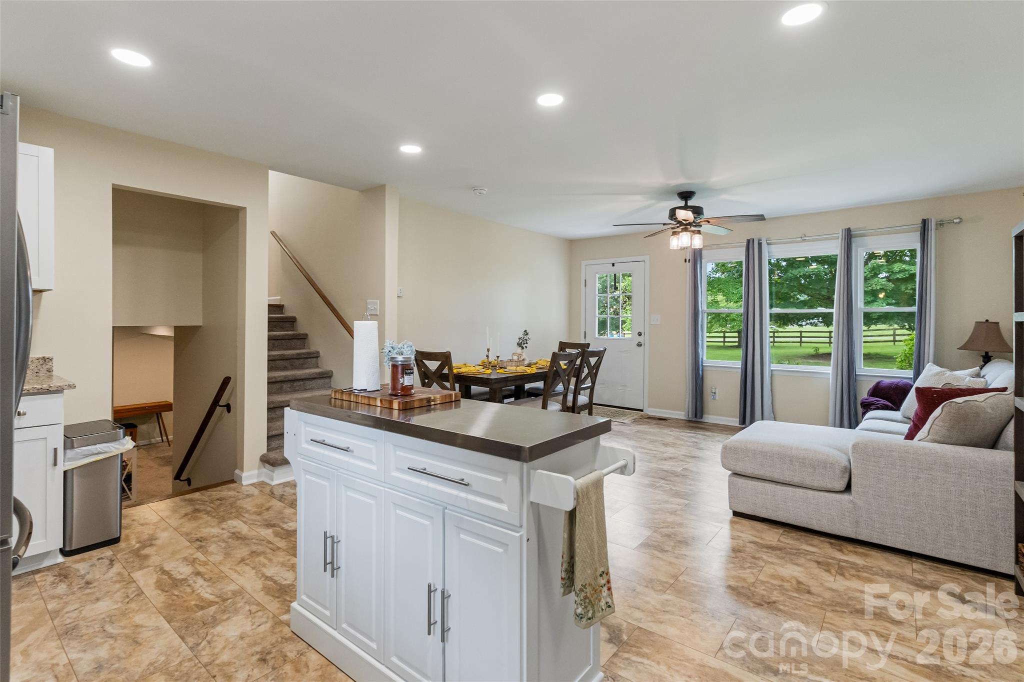 6060 Lineberger Road — Sherrills Ford