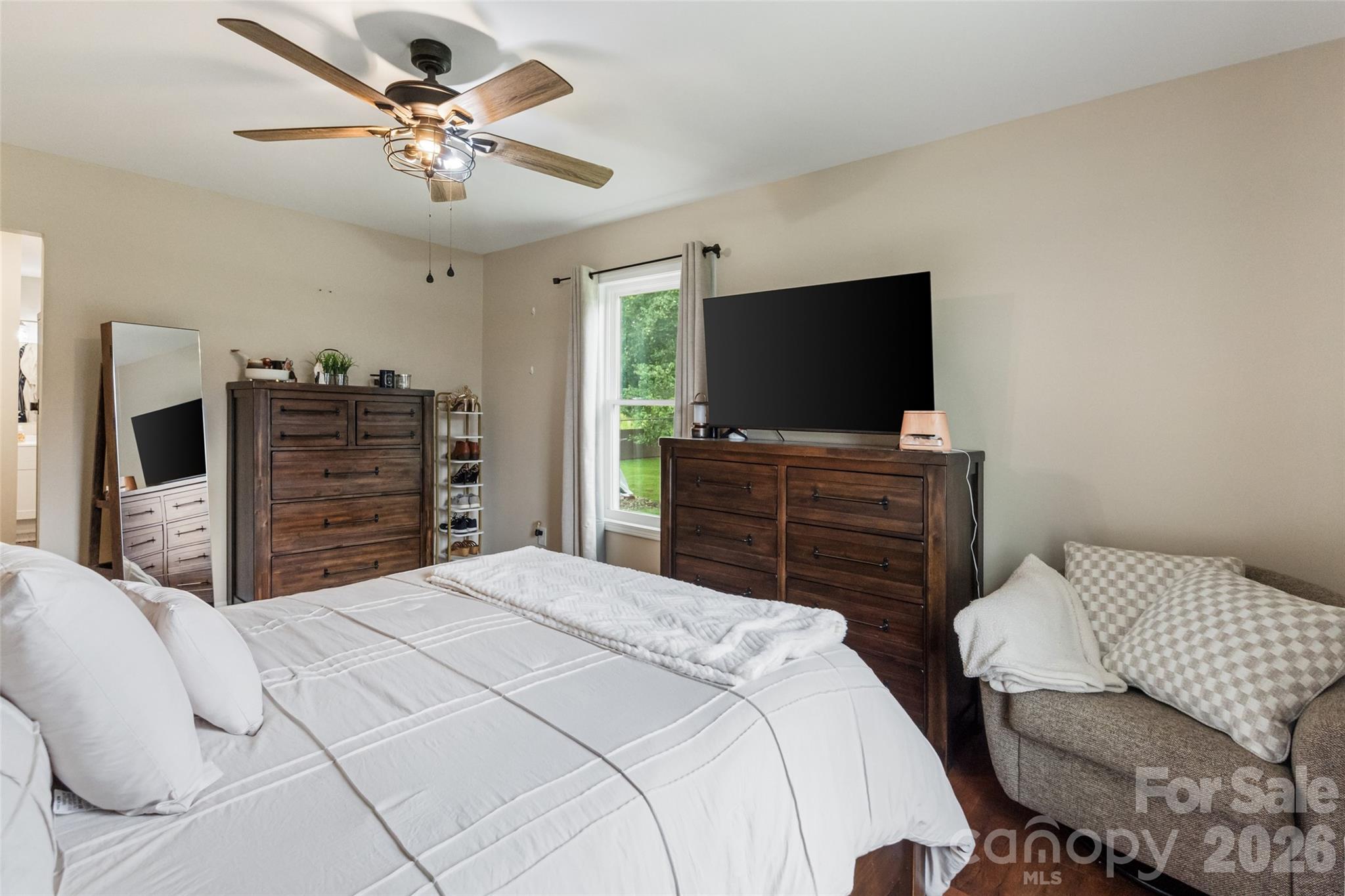 6060 Lineberger Road — Sherrills Ford