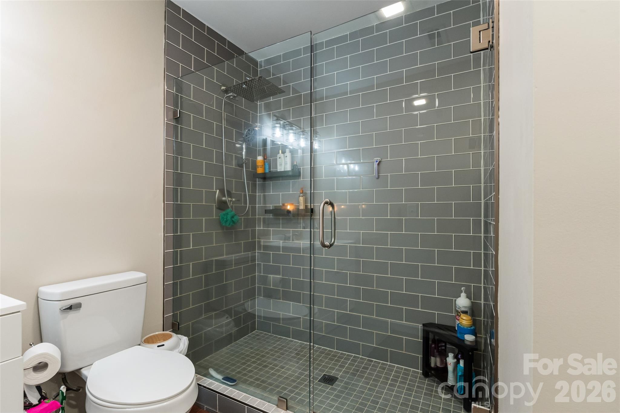 6060 Lineberger Road — Sherrills Ford
