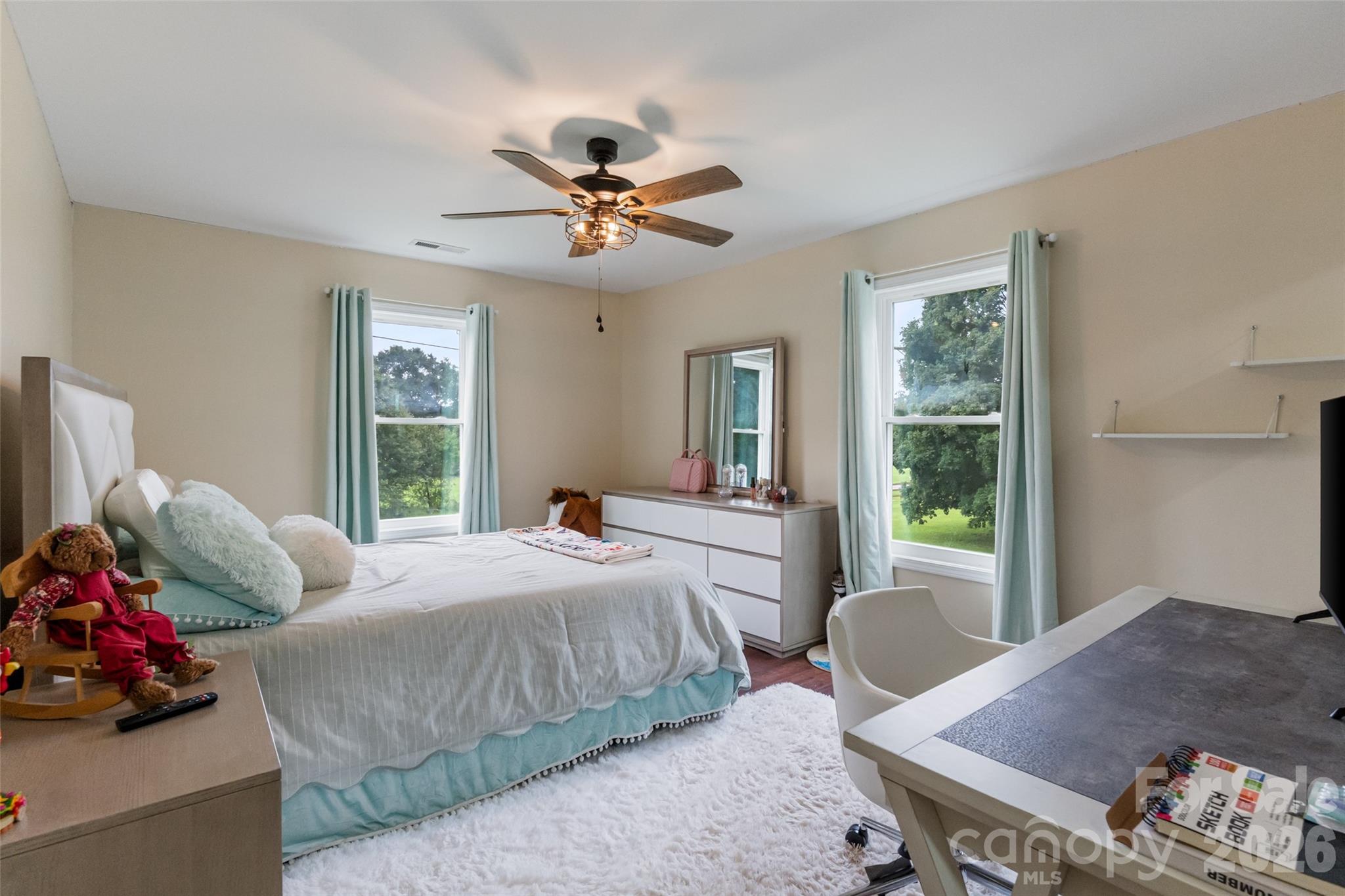 6060 Lineberger Road — Sherrills Ford