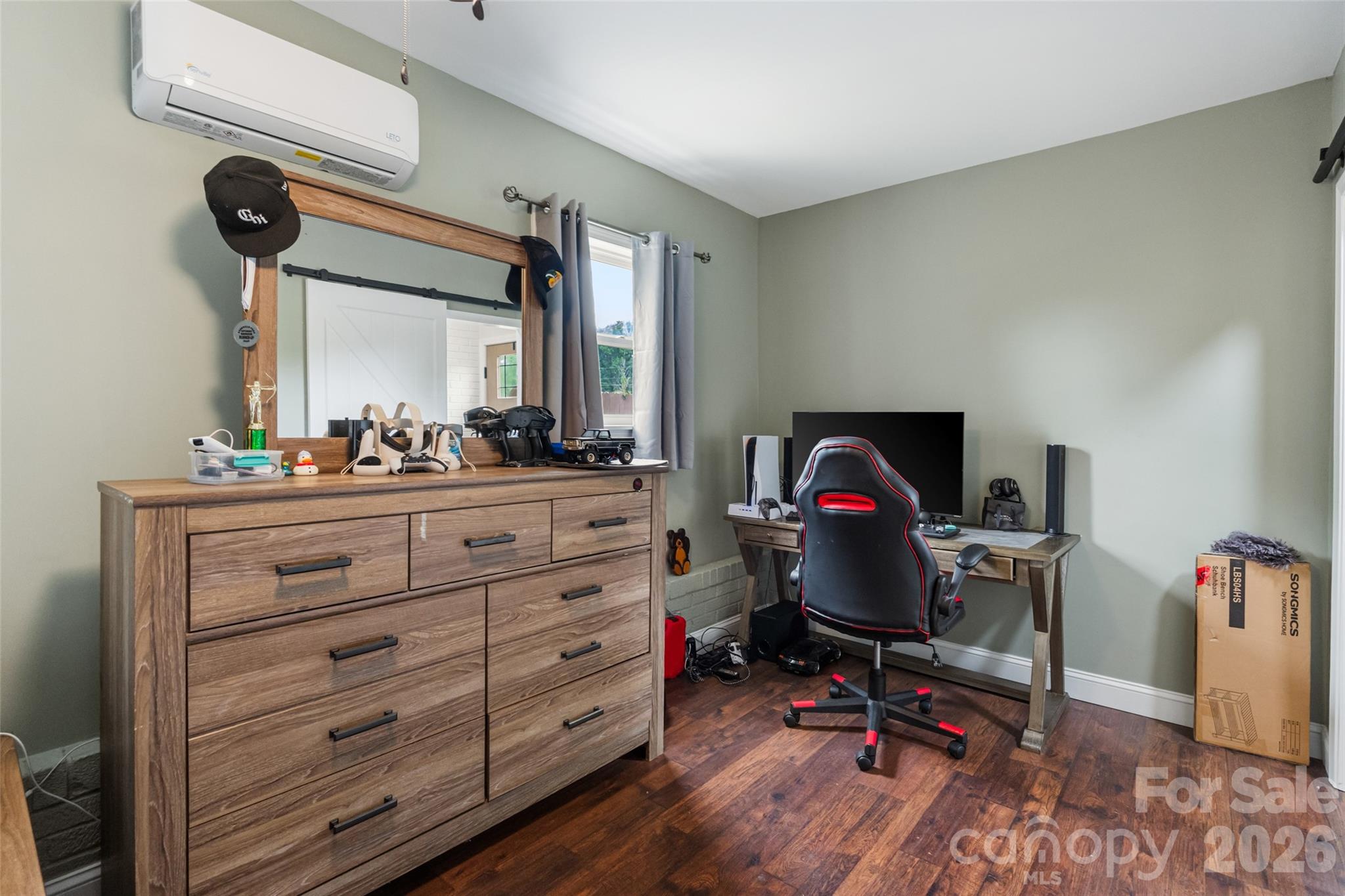 6060 Lineberger Road — Sherrills Ford