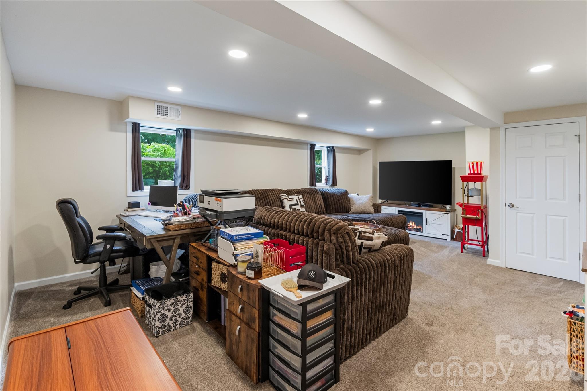 6060 Lineberger Road — Sherrills Ford