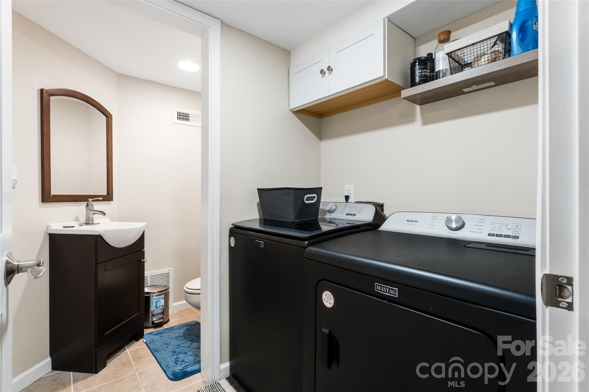 6060 Lineberger Road — Sherrills Ford