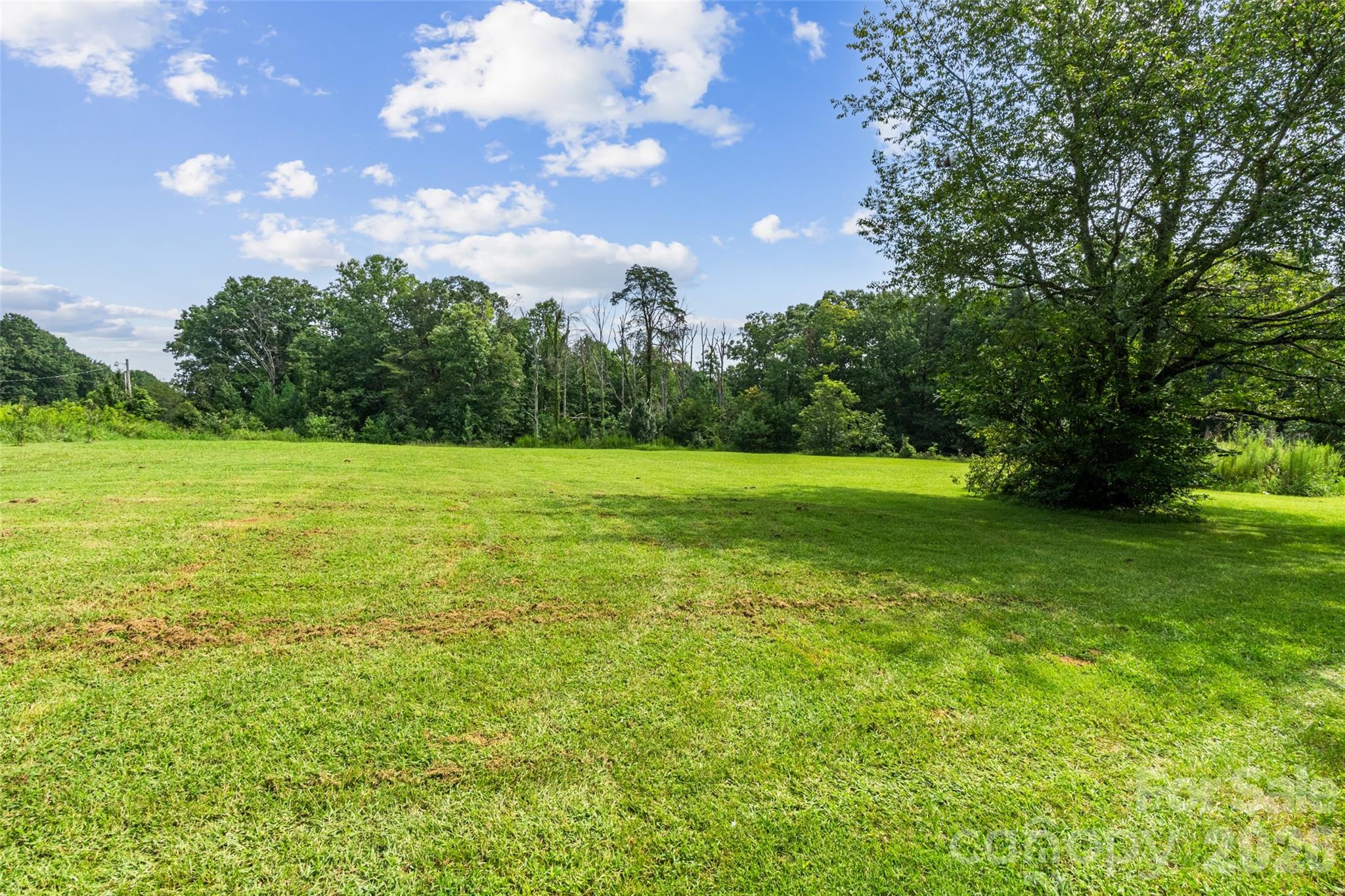 6060 Lineberger Road — Sherrills Ford