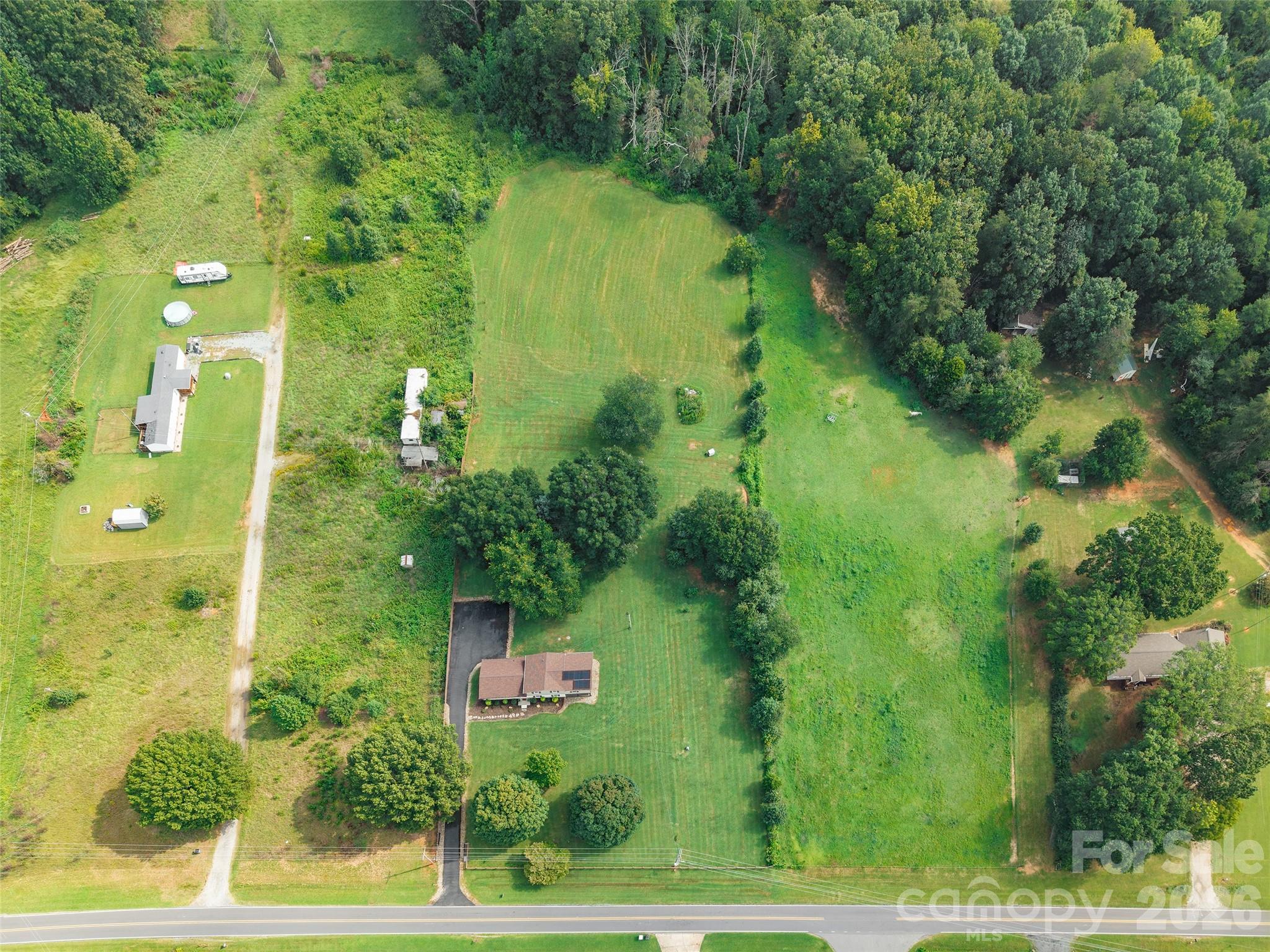 6060 Lineberger Road — Sherrills Ford