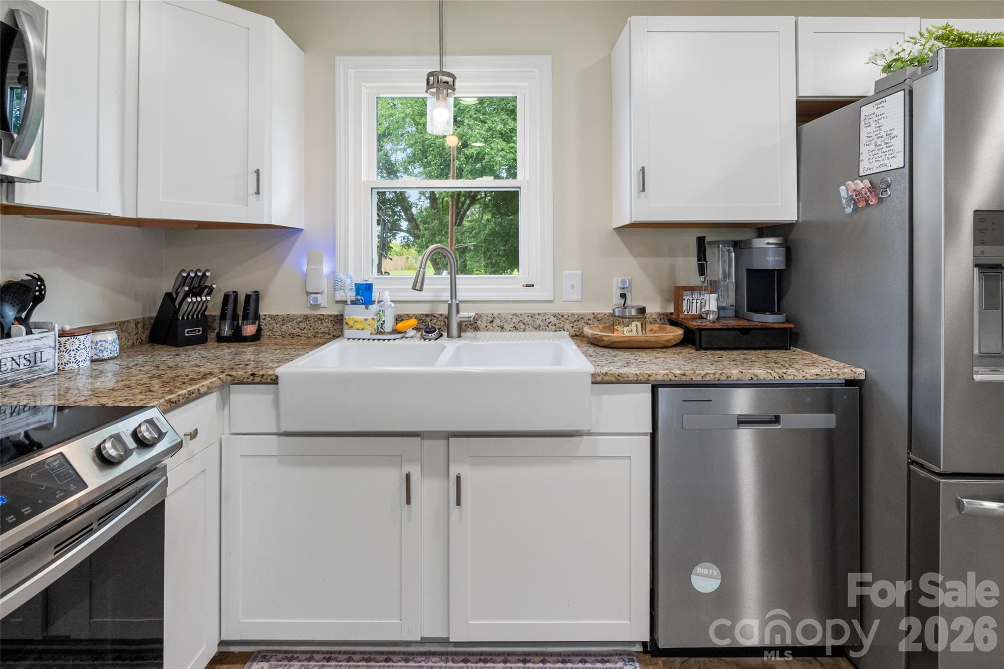 6060 Lineberger Road — Sherrills Ford