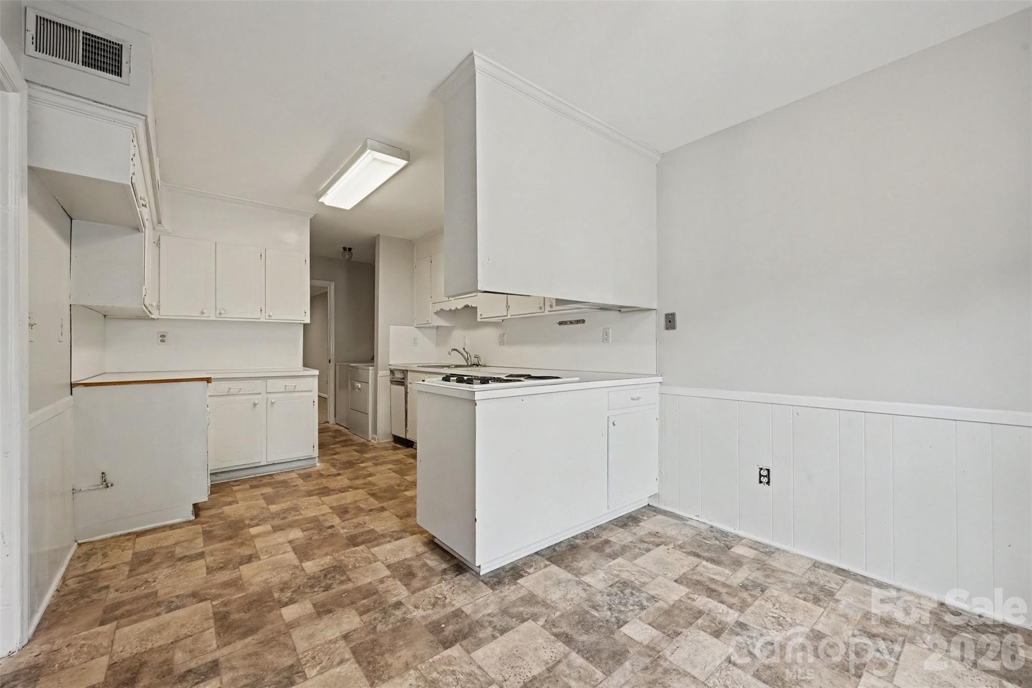 6727 Constitution Lane — Charlotte
