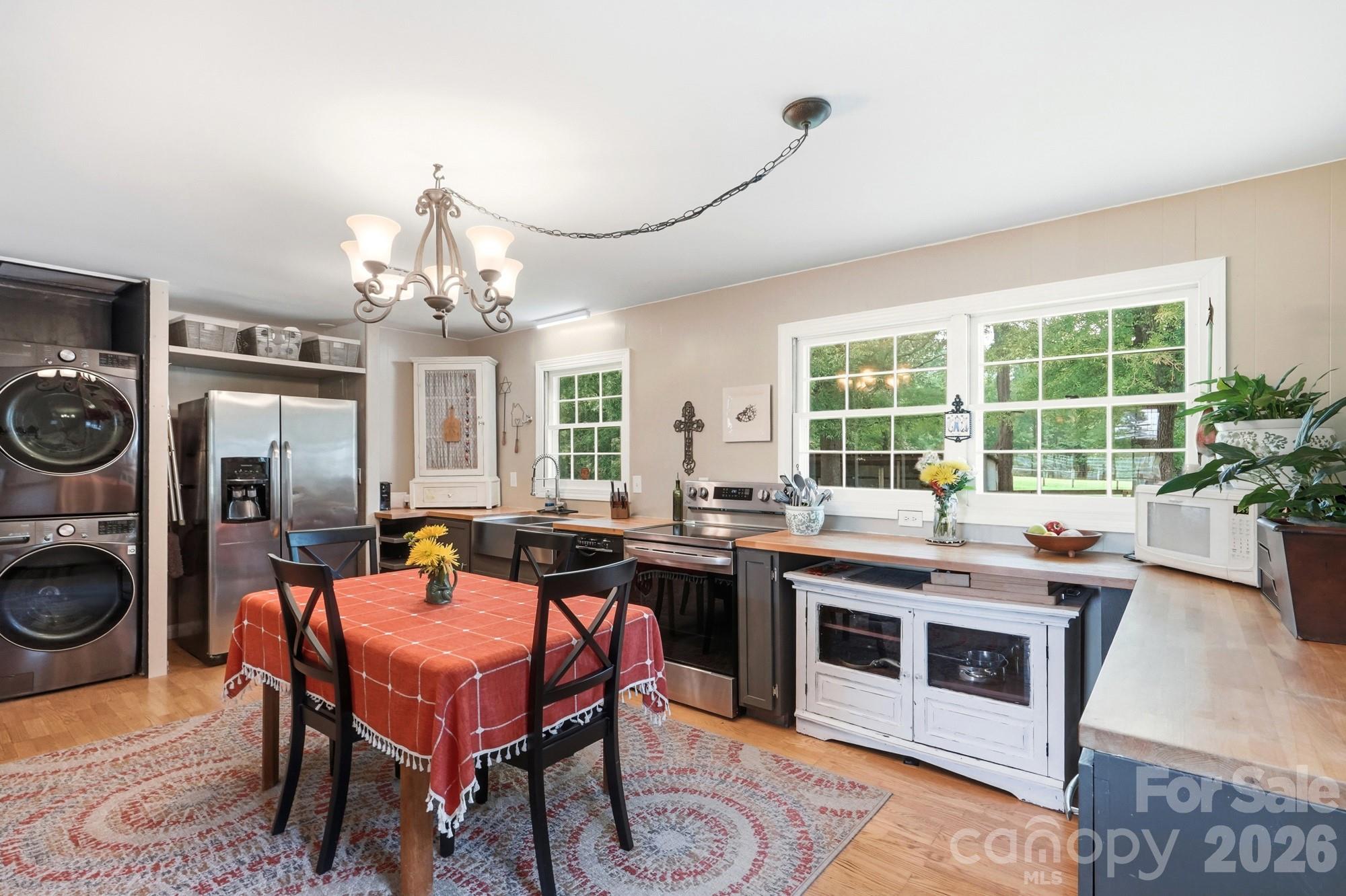205 Airport Road — Wesley Chapel