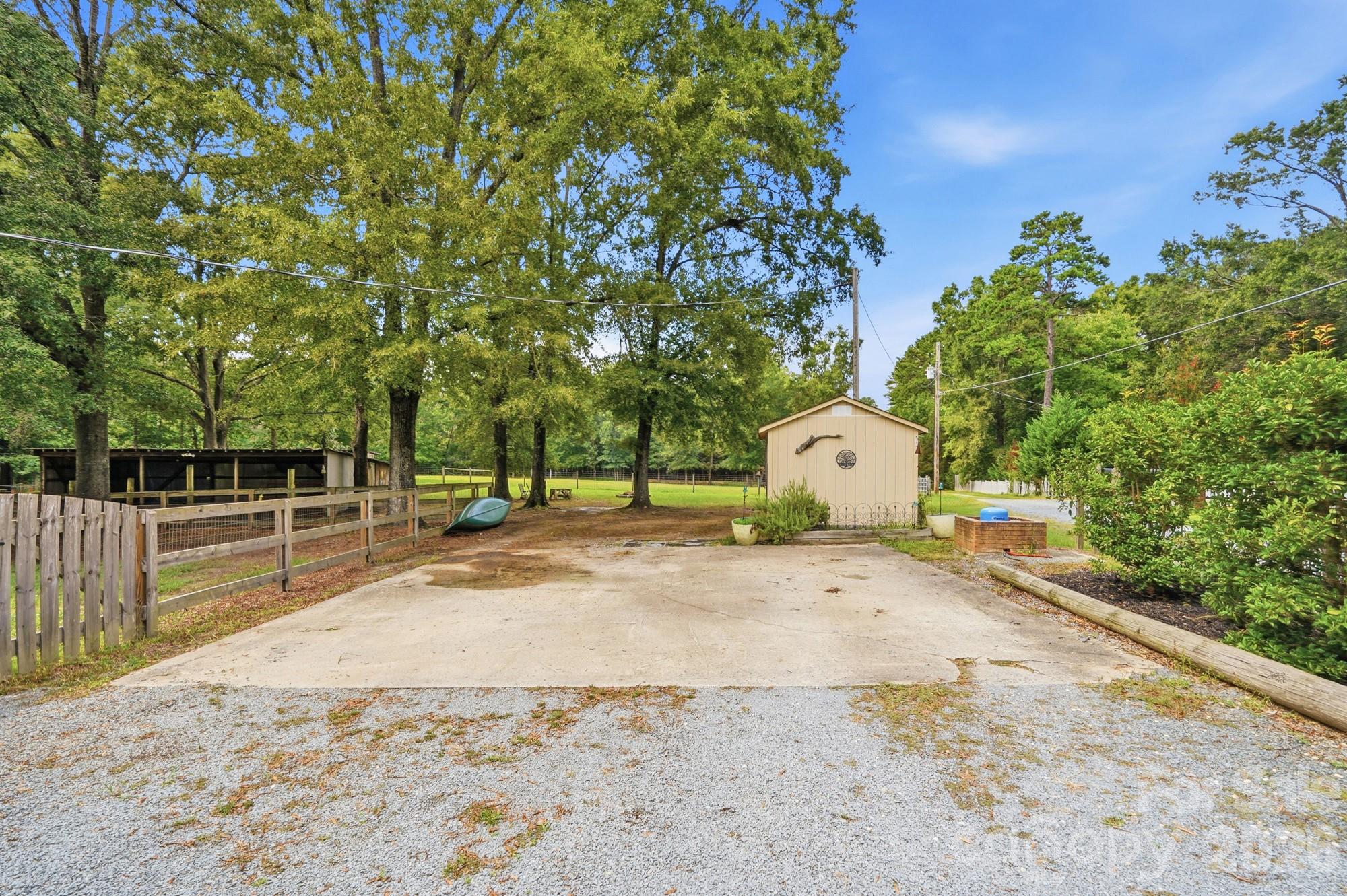 205 Airport Road — Wesley Chapel