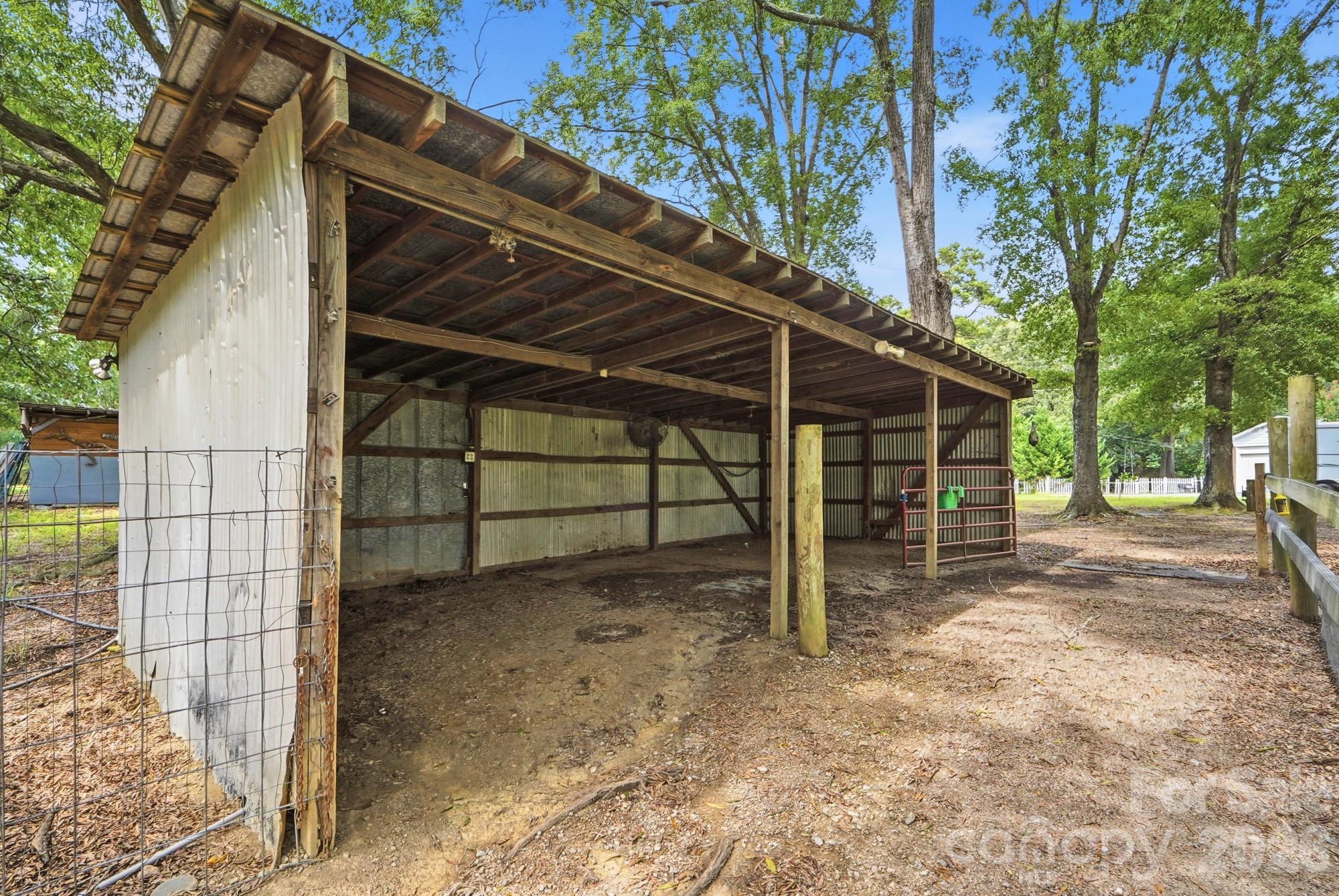 205 Airport Road — Wesley Chapel