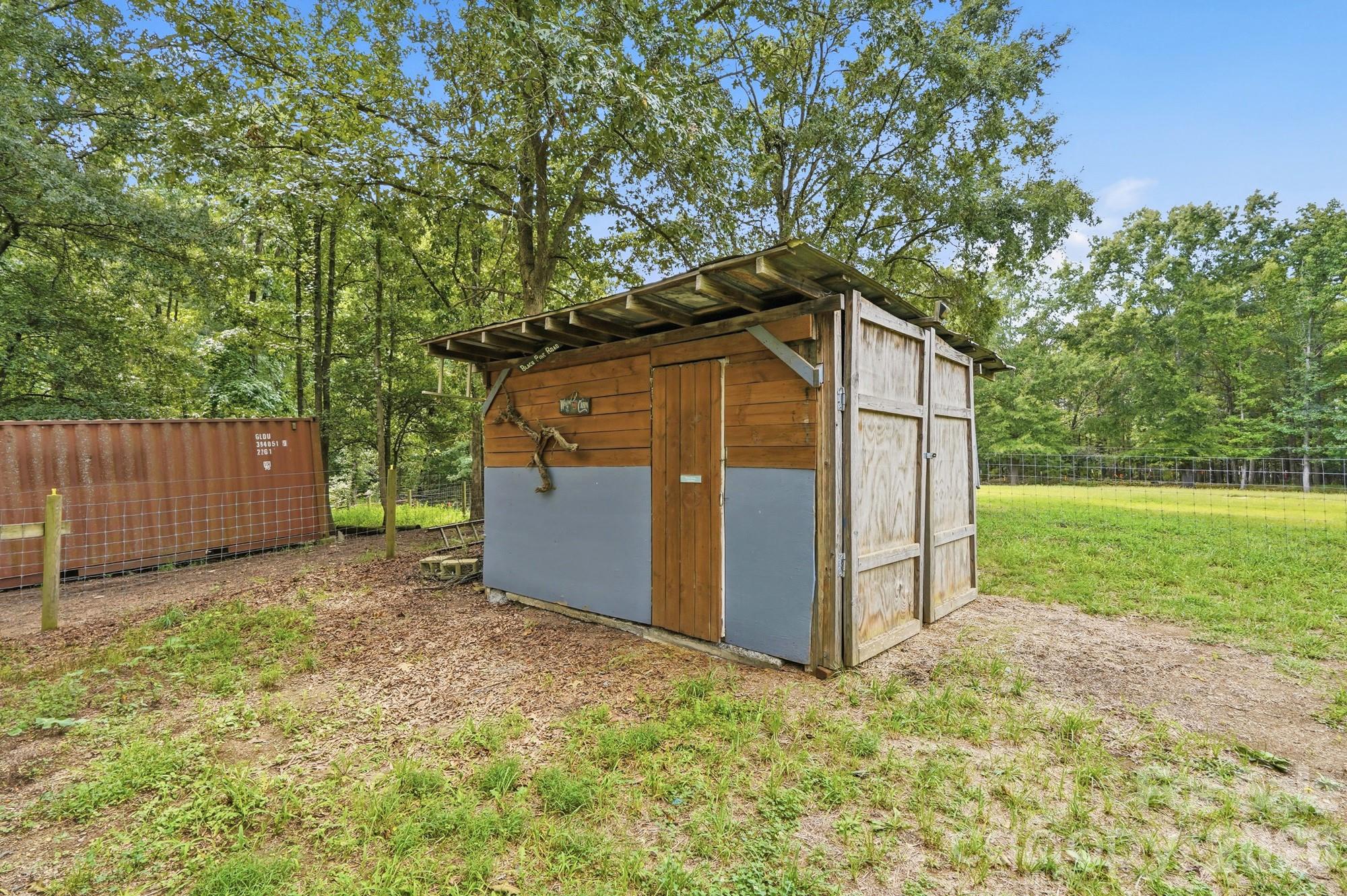 205 Airport Road — Wesley Chapel