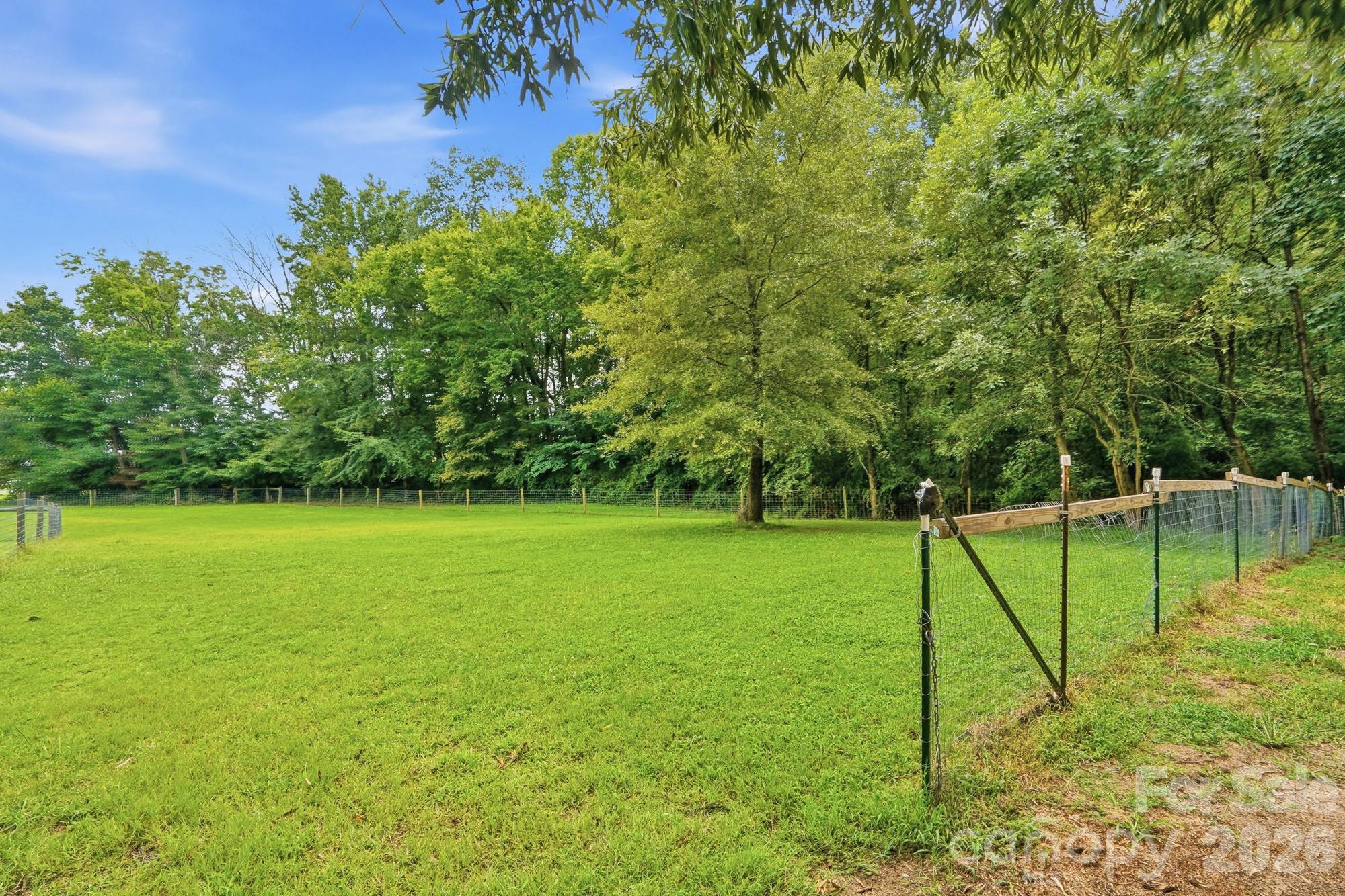205 Airport Road — Wesley Chapel