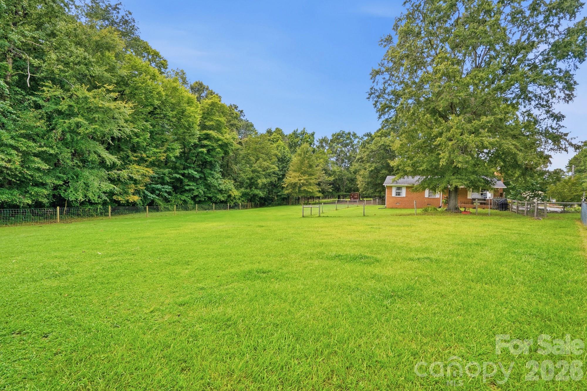205 Airport Road — Wesley Chapel