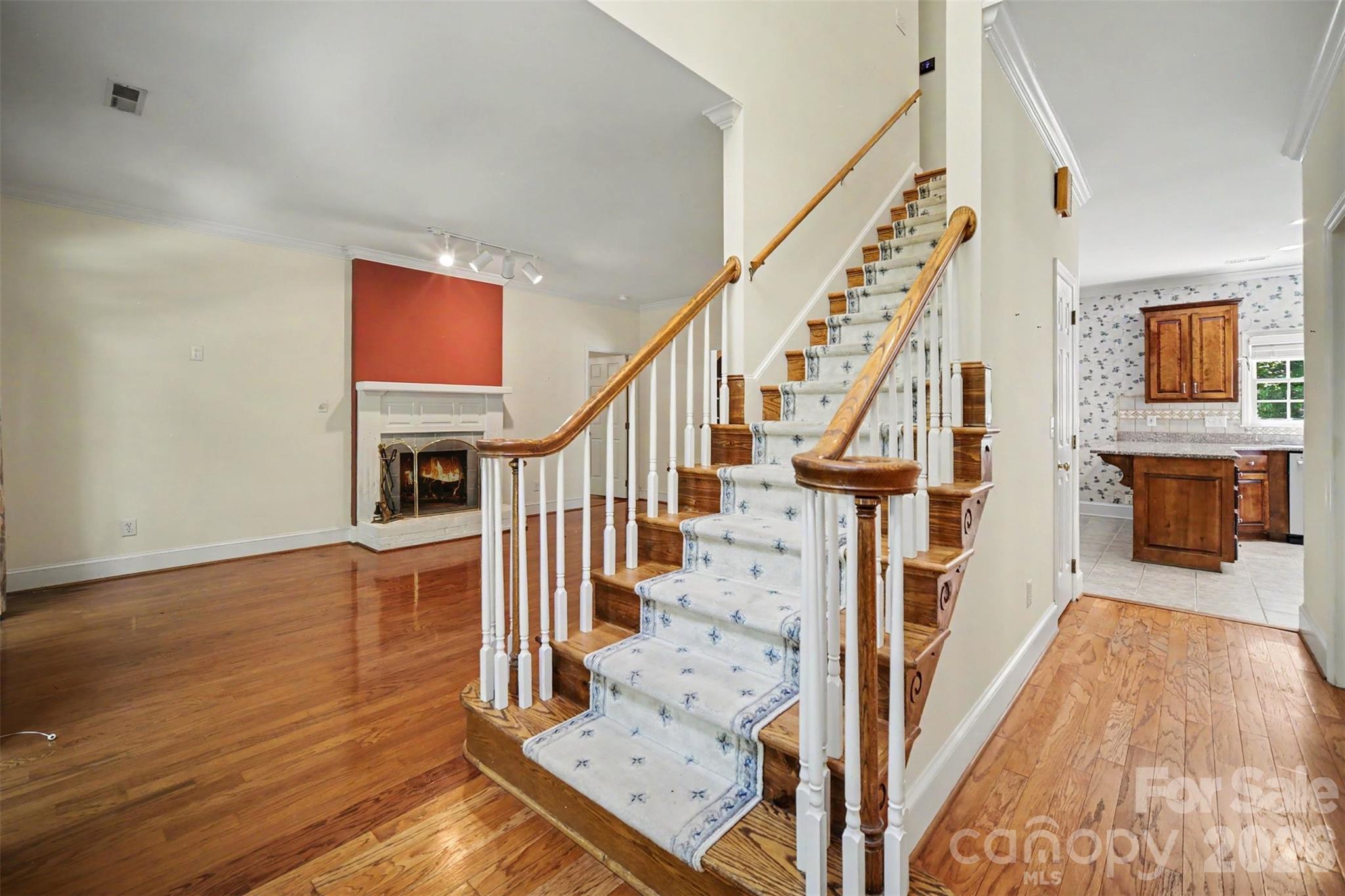 8805 Crosstimbers Drive — Charlotte
