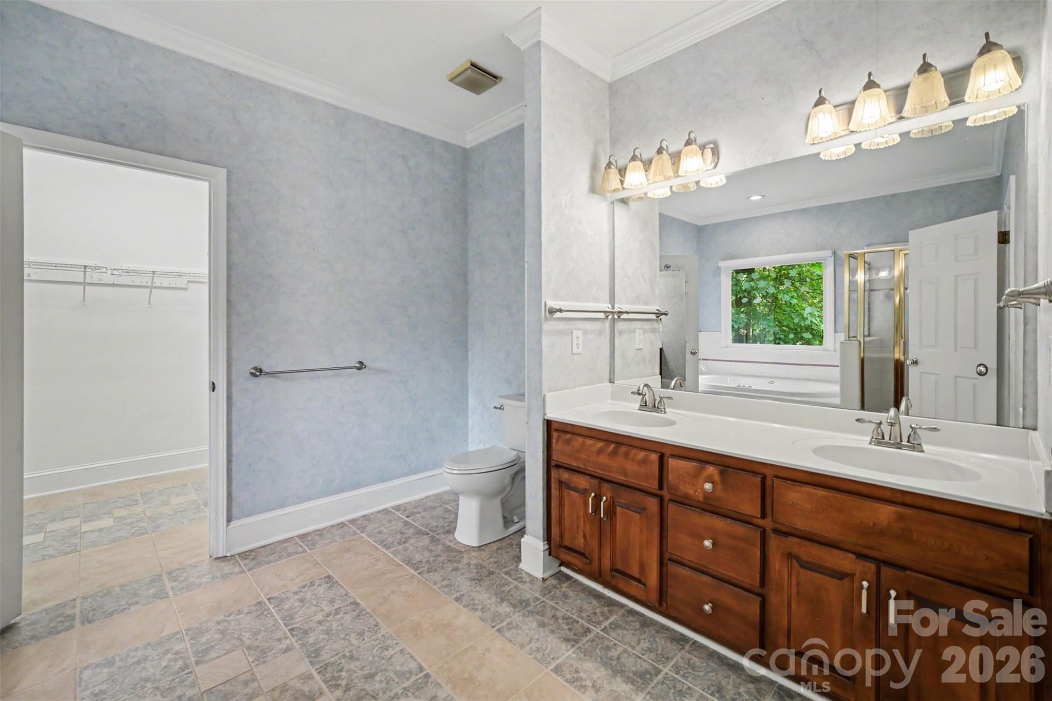 8805 Crosstimbers Drive — Charlotte