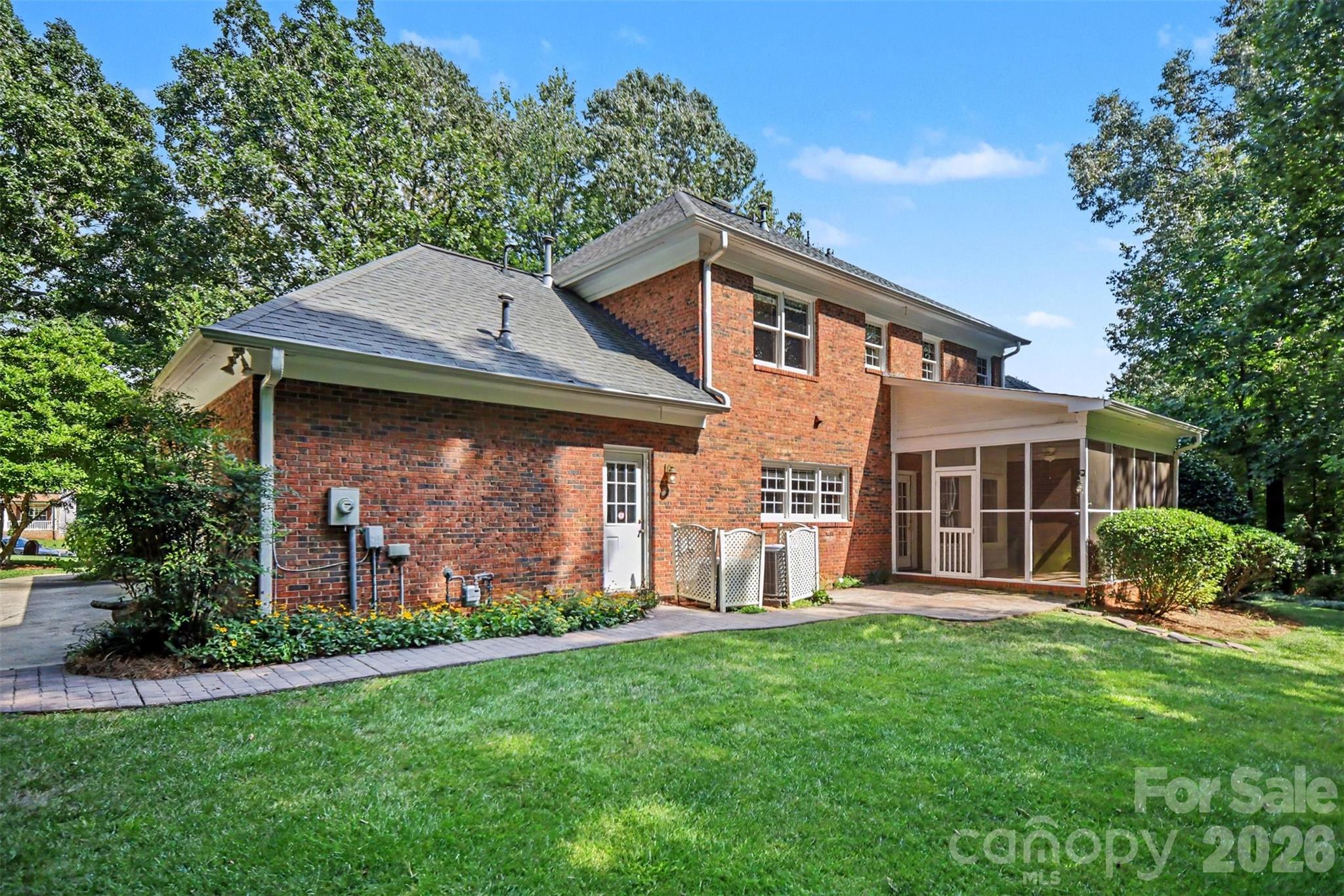 8805 Crosstimbers Drive — Charlotte