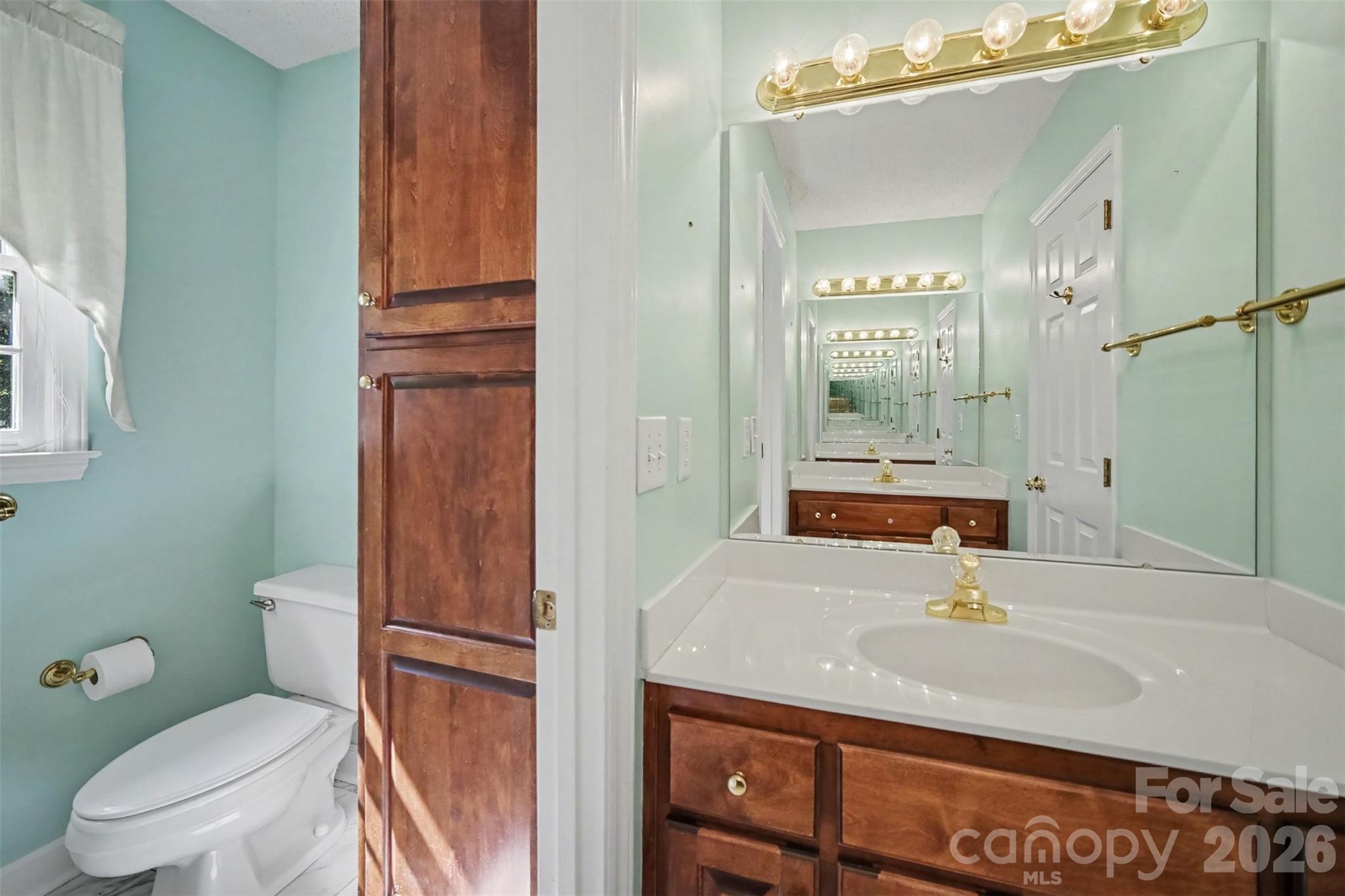 8805 Crosstimbers Drive — Charlotte