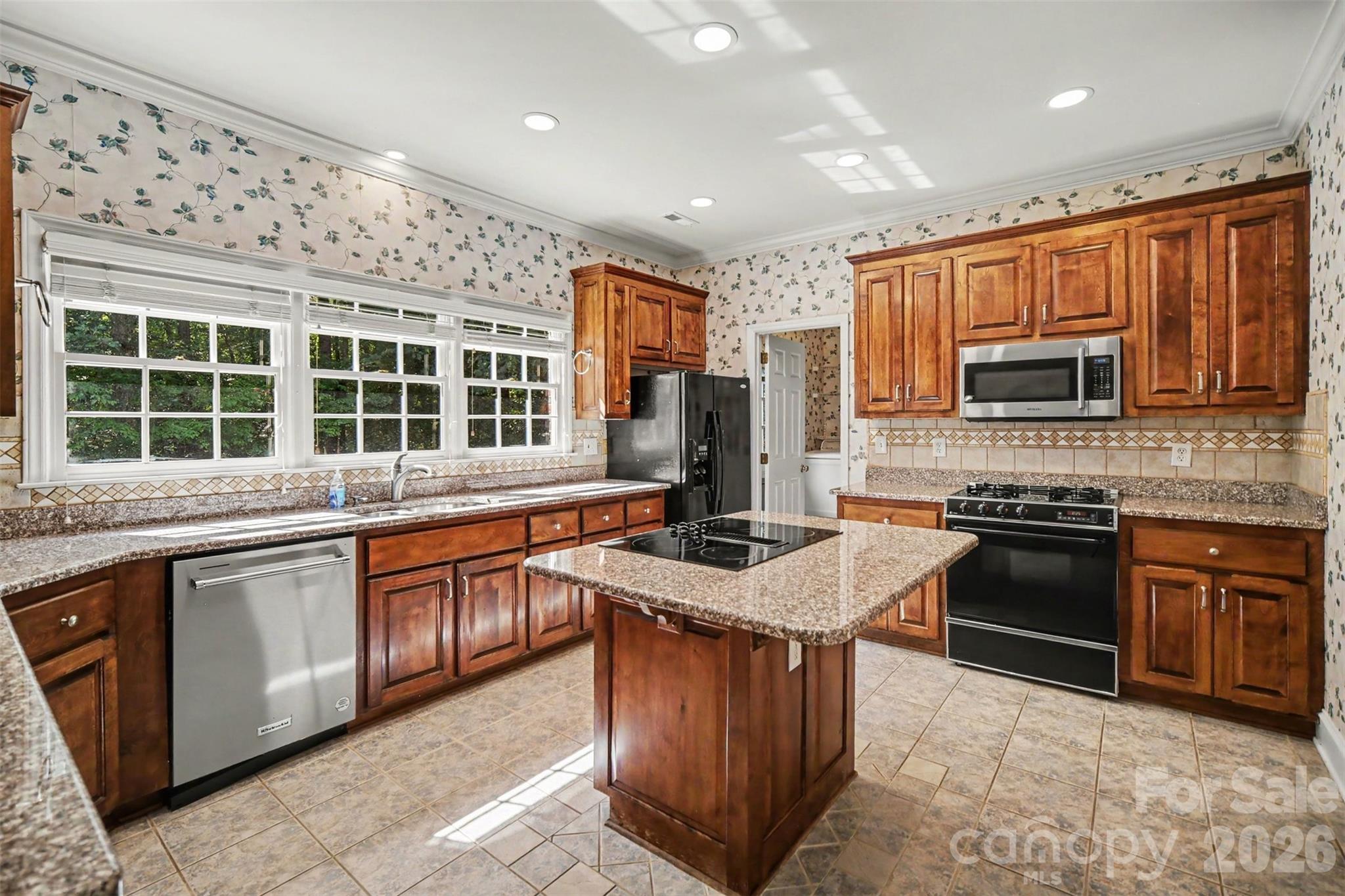 8805 Crosstimbers Drive — Charlotte