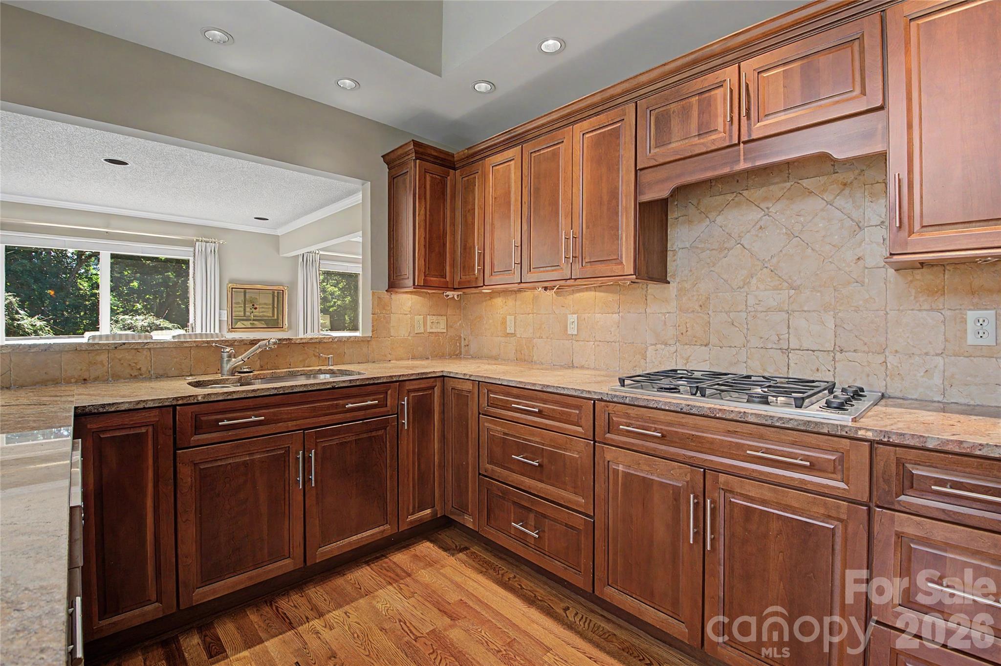 104 Overlook Drive — Flat Rock