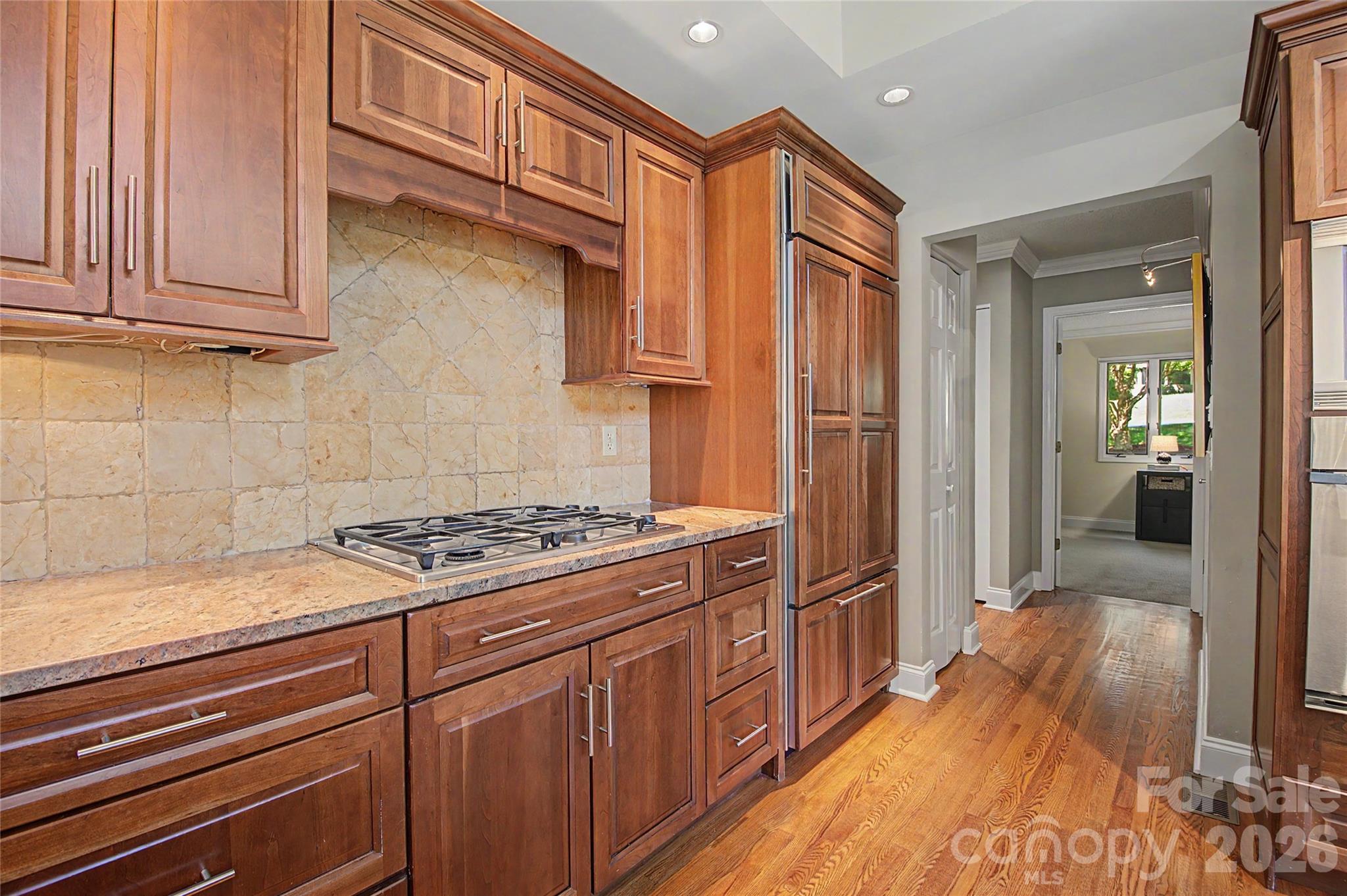 104 Overlook Drive — Flat Rock