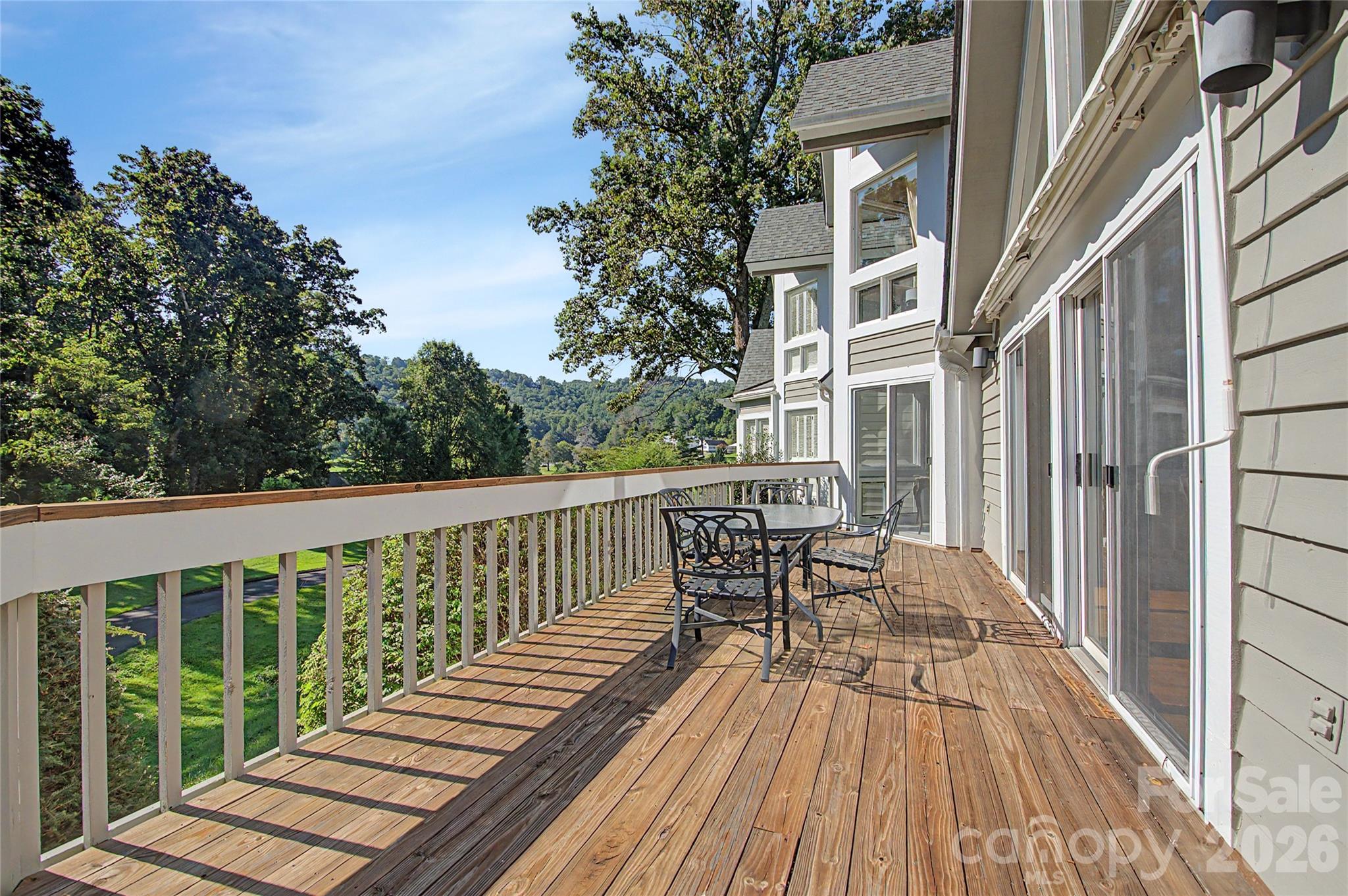 104 Overlook Drive — Flat Rock