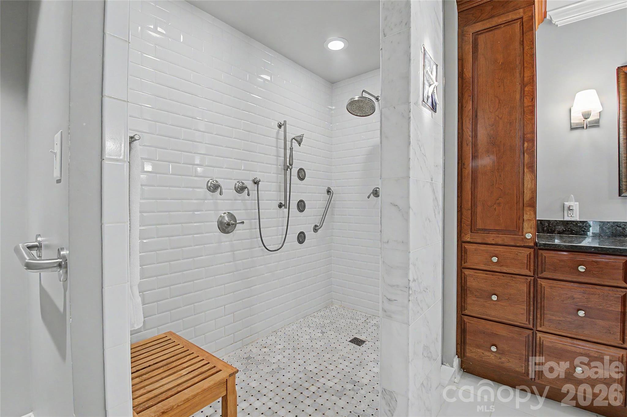 104 Overlook Drive — Flat Rock