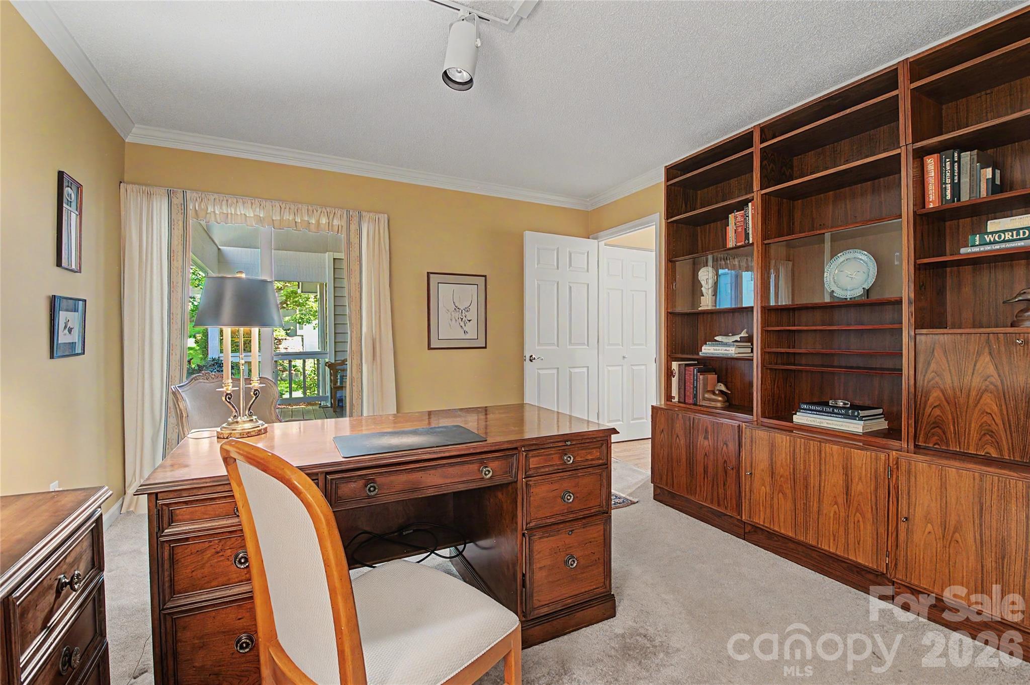 104 Overlook Drive — Flat Rock
