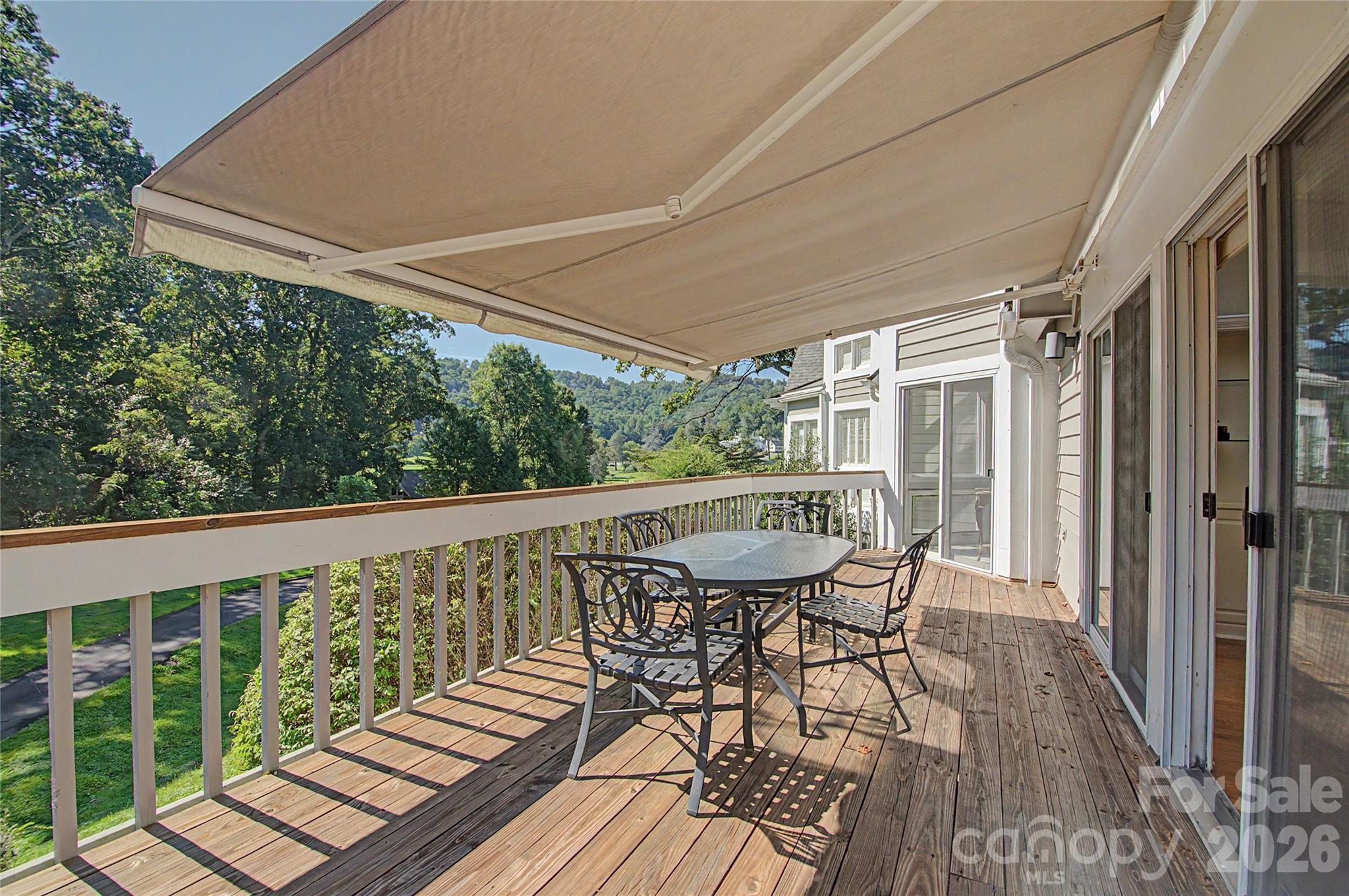 104 Overlook Drive — Flat Rock